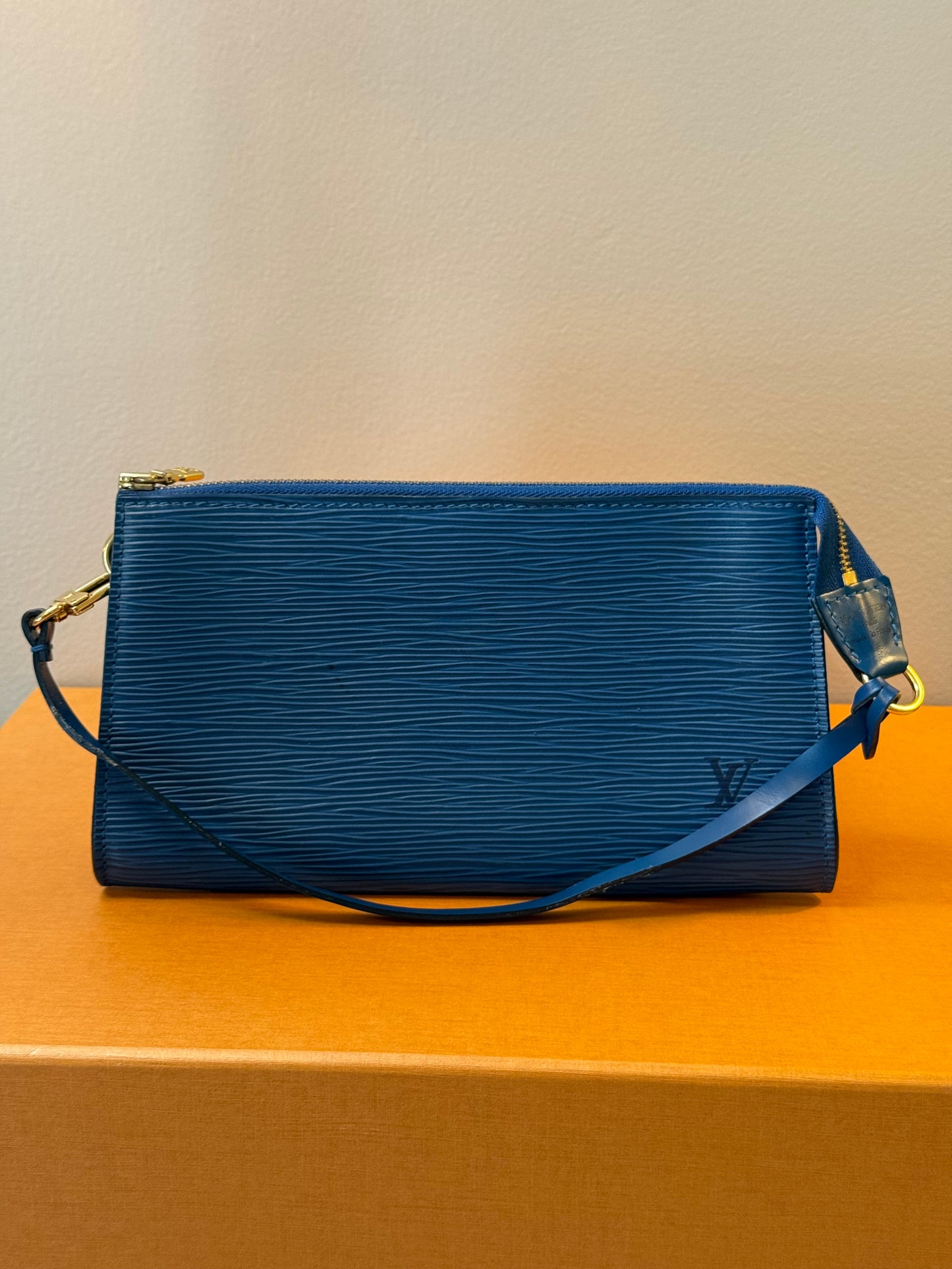 Louis Vuitton Epi Pochette