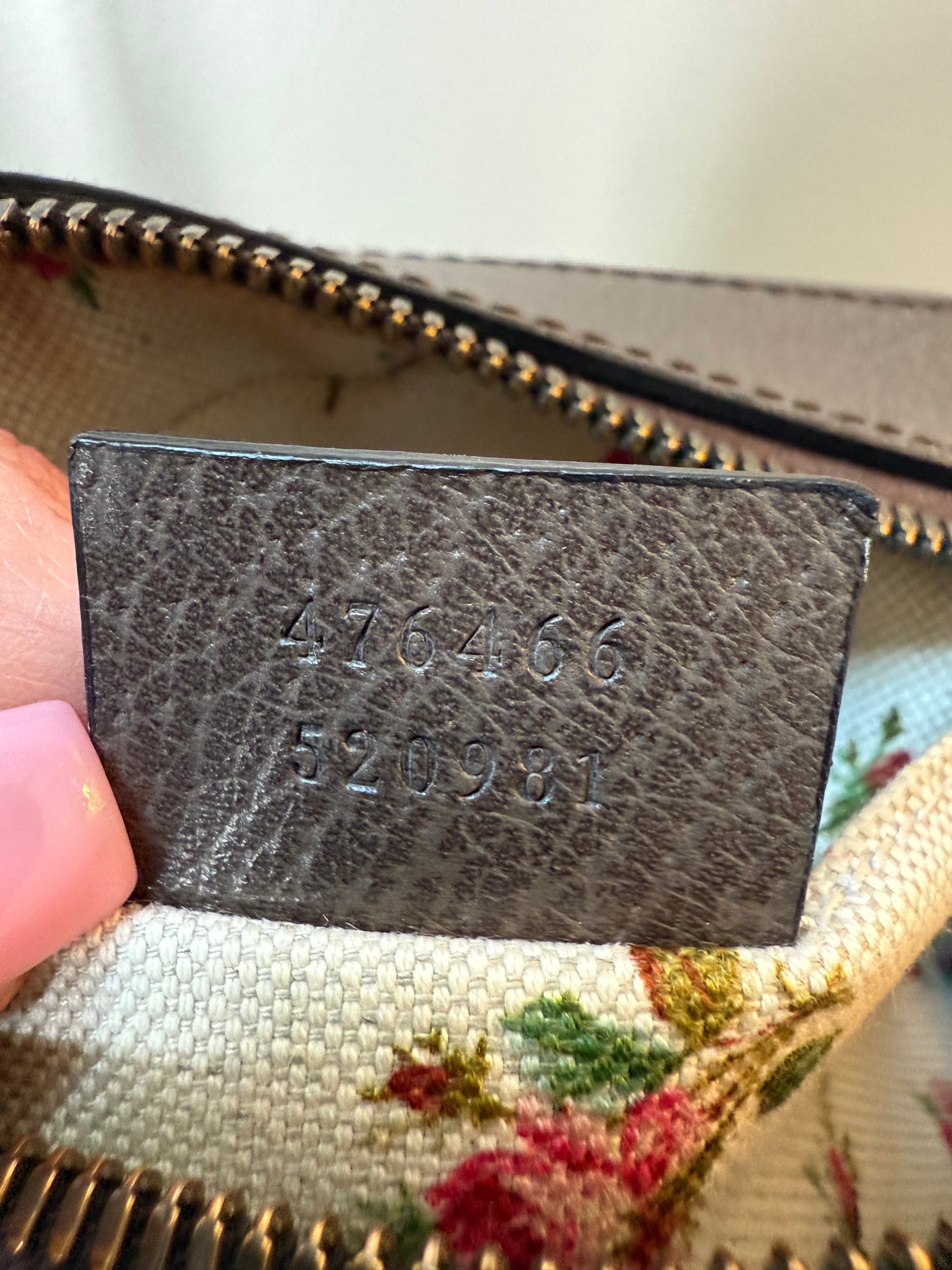Gucci
GG Supreme Neo (Unisex)