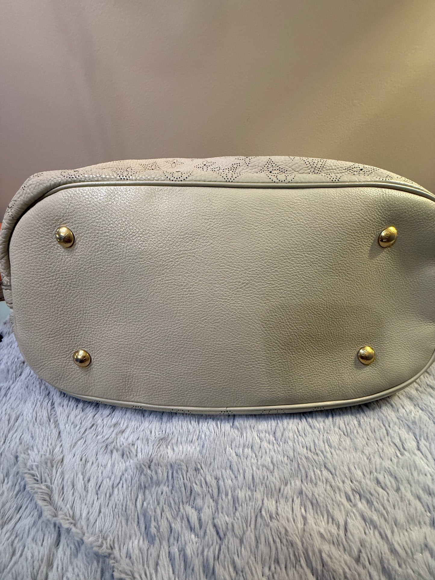Louis Vuitton monogram Mahina Hobo XL