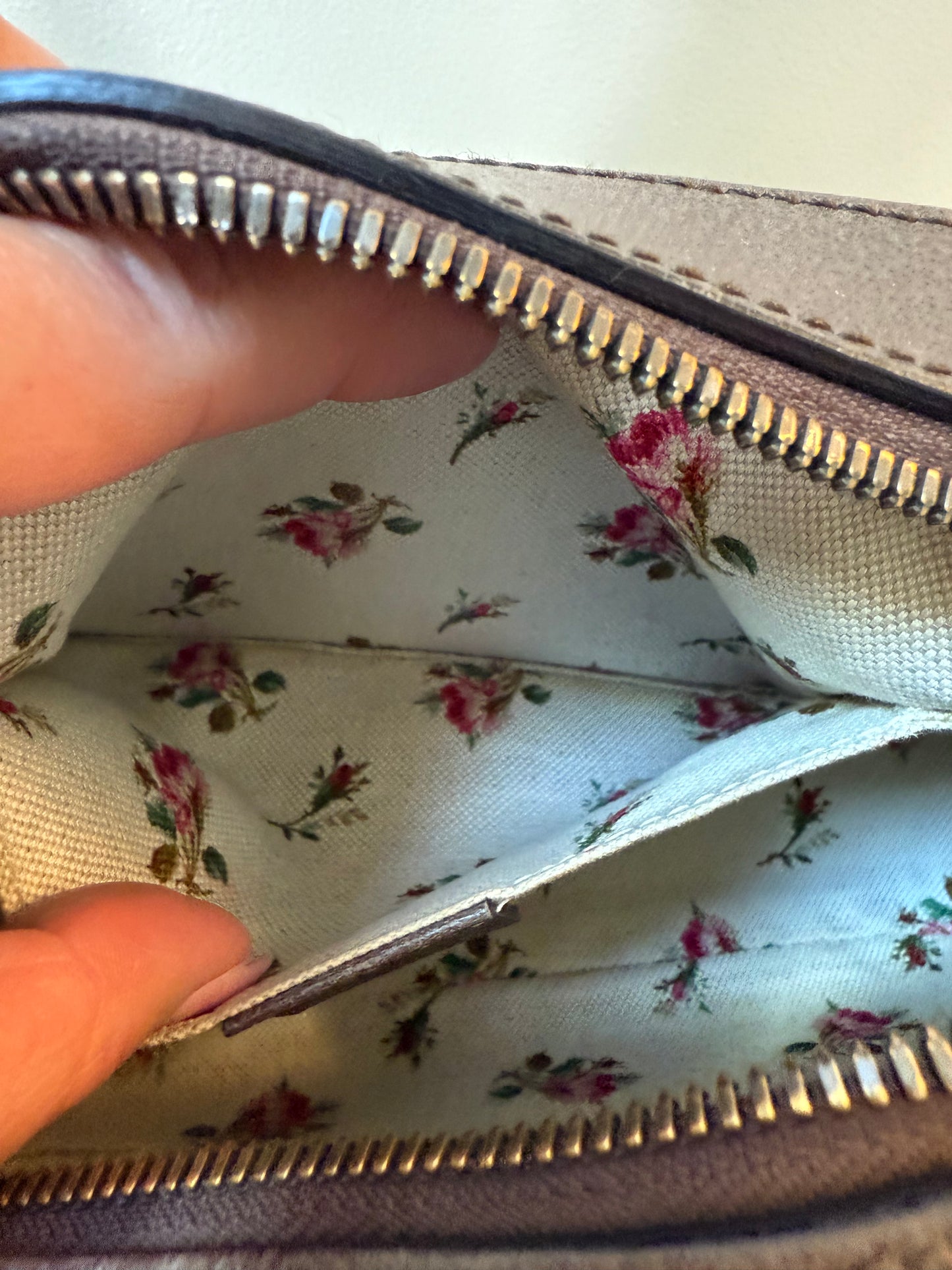 Gucci
GG Supreme Neo (Unisex)