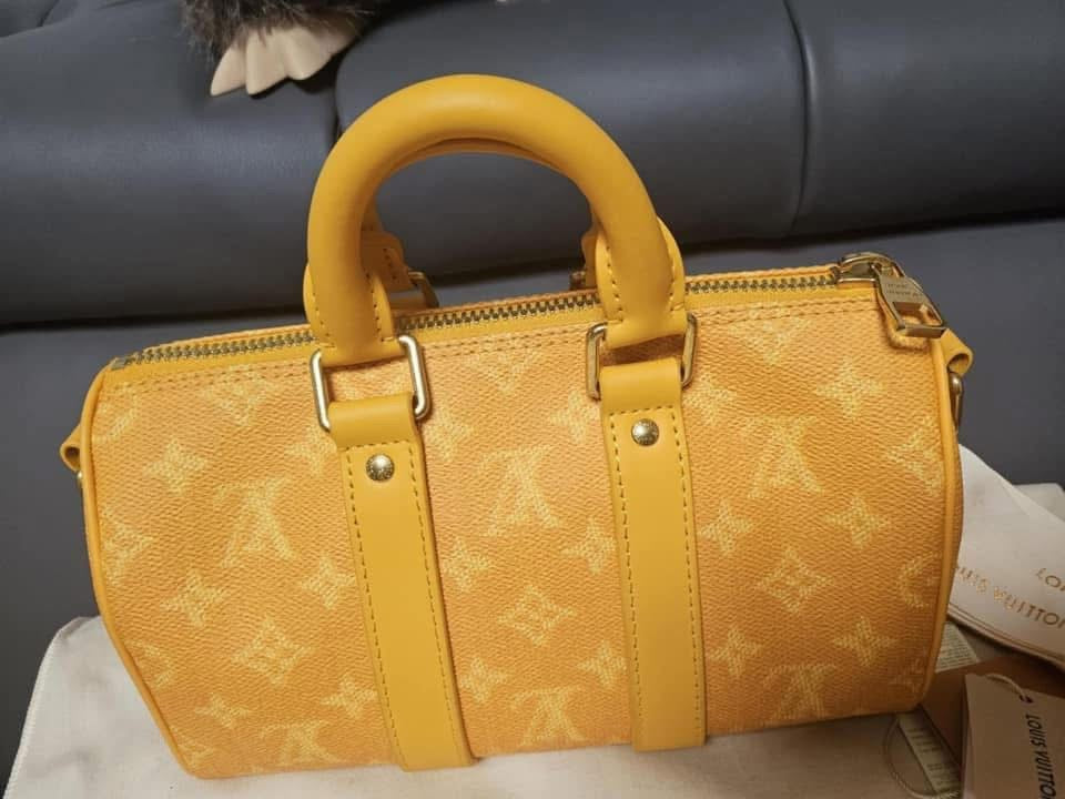 Louis Vuitton The Keepall Bandoulière 25