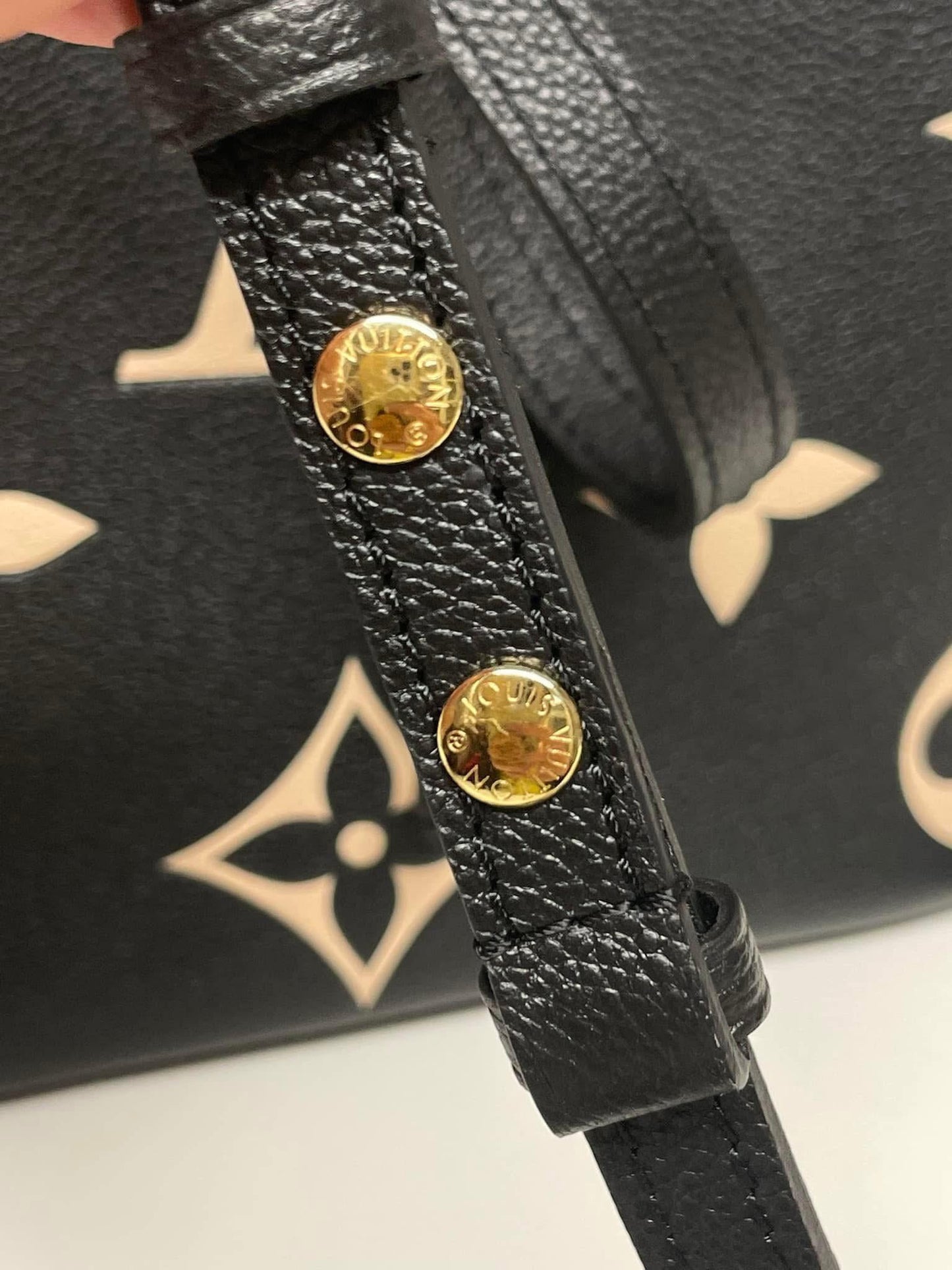Louis Vuitton NeoNoe MM