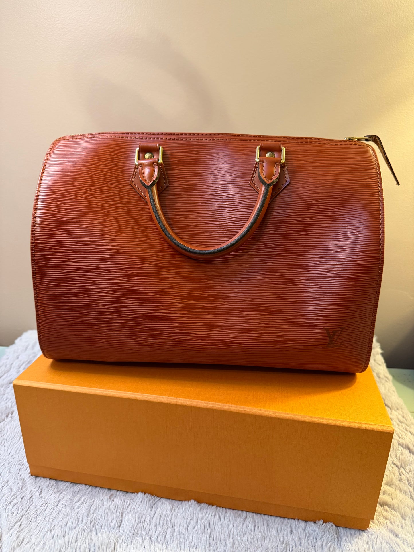 Louis Vuitton Epi Speedy 30