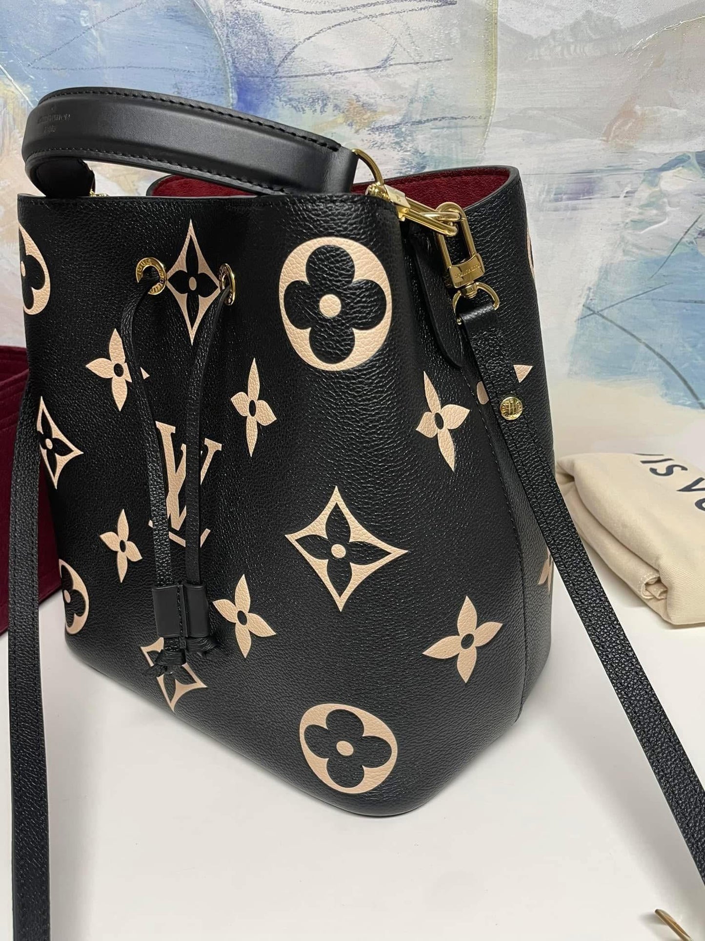 Louis Vuitton NeoNoe MM