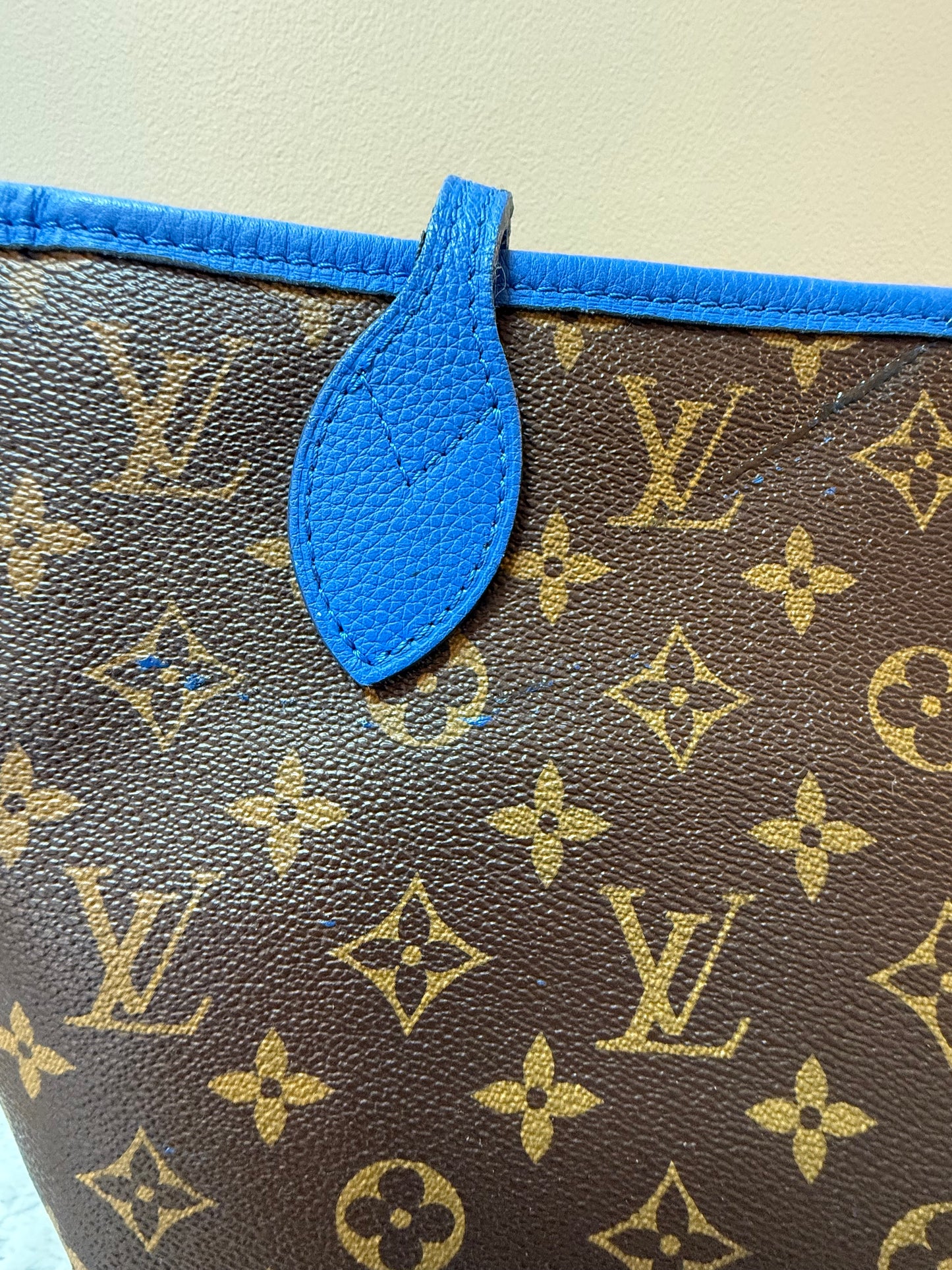 Louis Vuitton Limited Edition MM Neverfull- Great Deal