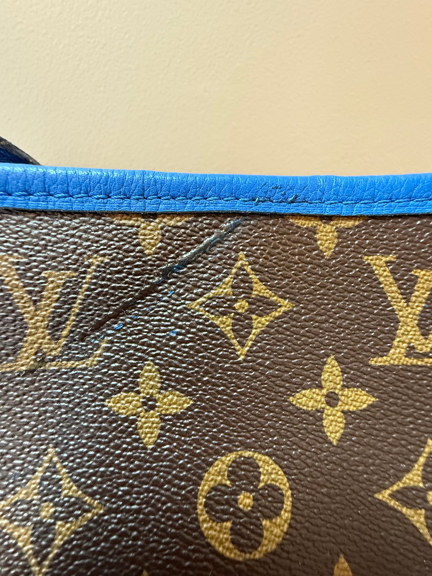 Louis Vuitton Limited Edition MM Neverfull- Great Deal