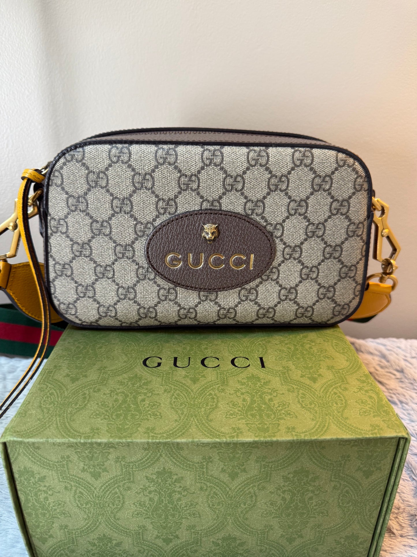 Gucci
GG Supreme Neo (Unisex)