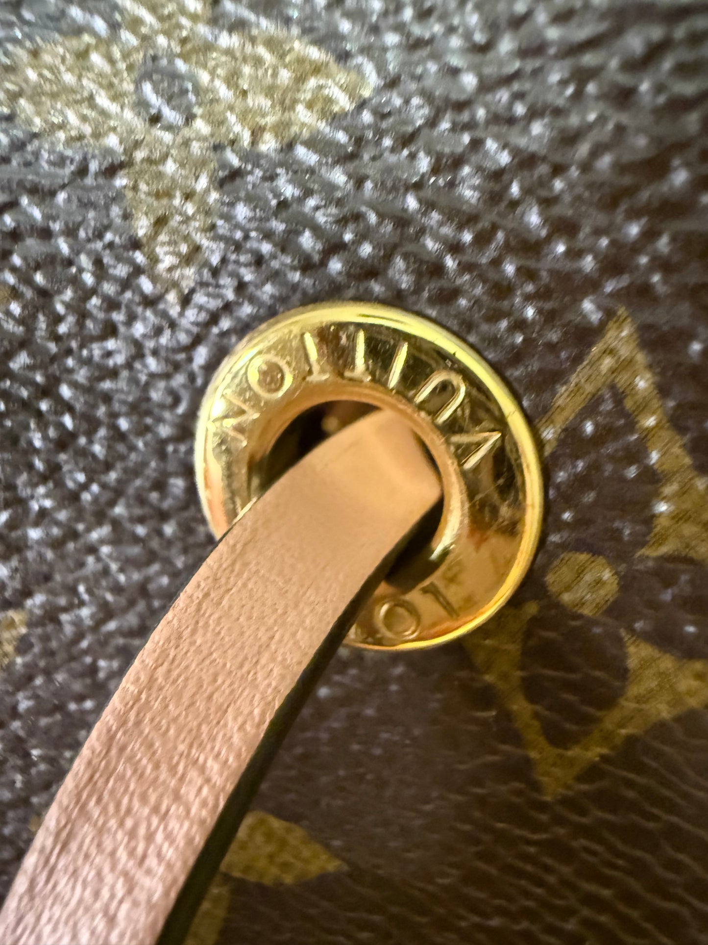 Louis Vuitton Neo Noe MM Rose