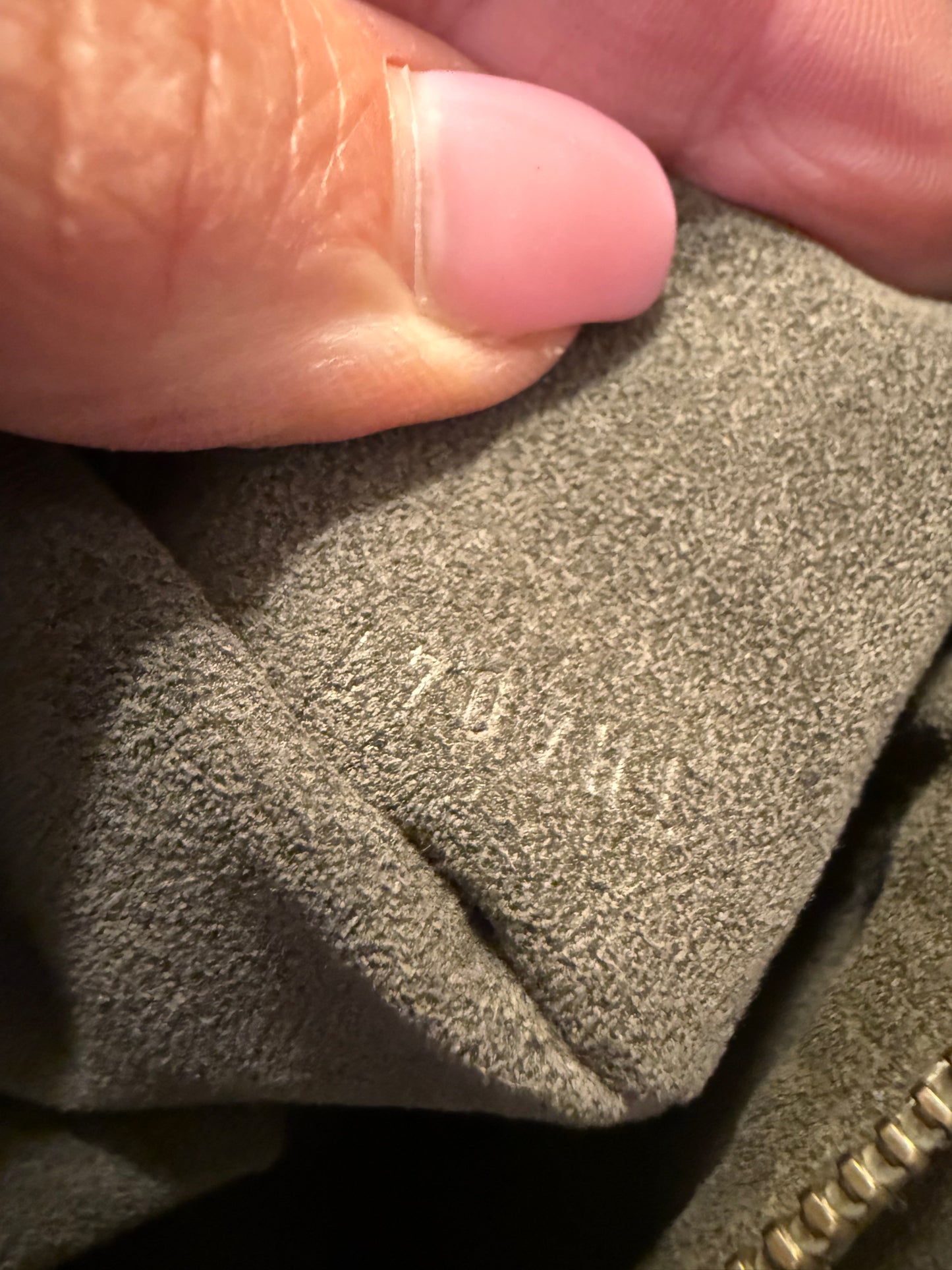 Louis Vuitton monogram Mahina Hobo XL