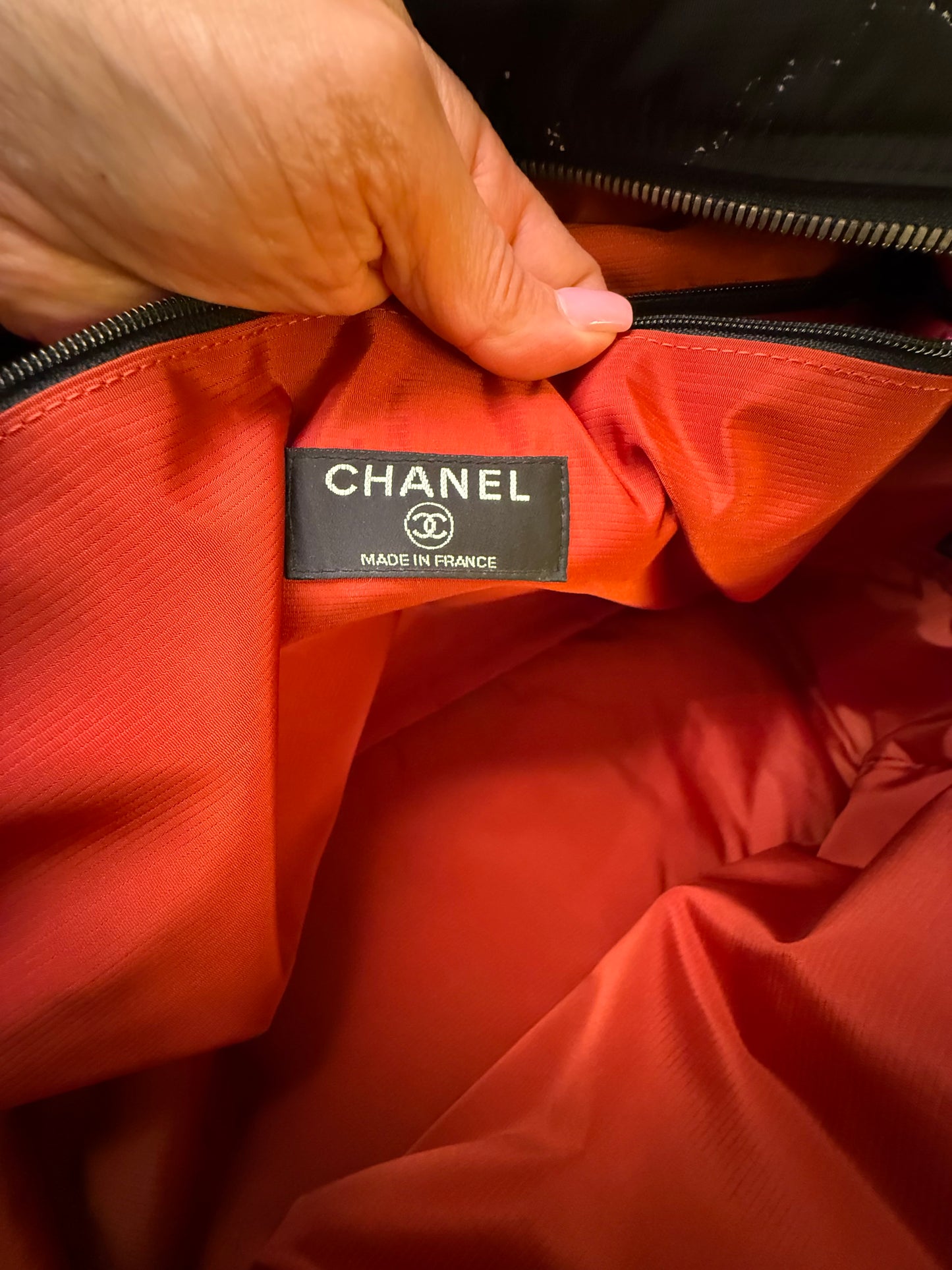 Chanel travel line weekend size travel/diaper bag with internal pouch and soft sac/mat