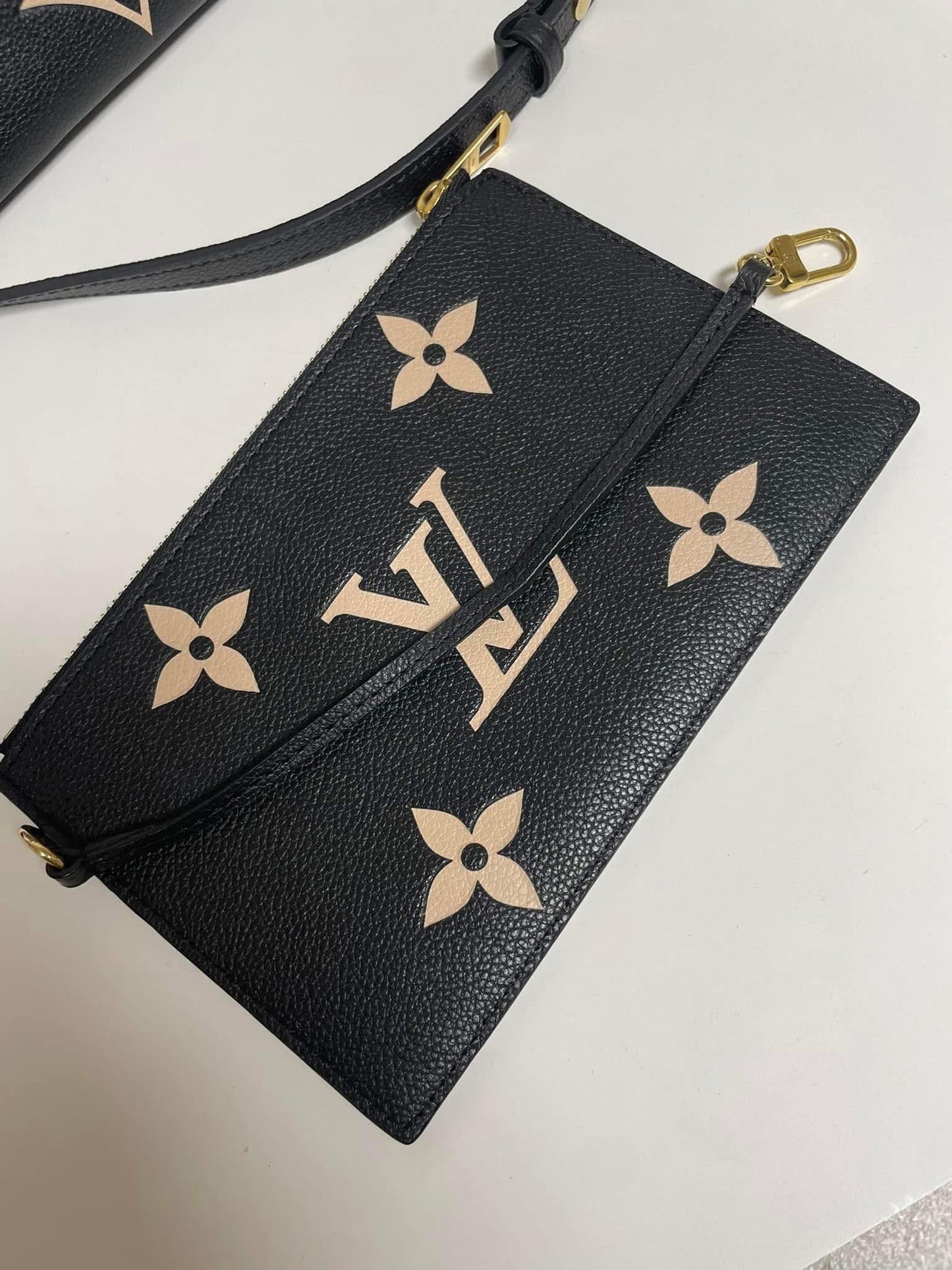 Louis Vuitton NeoNoe MM