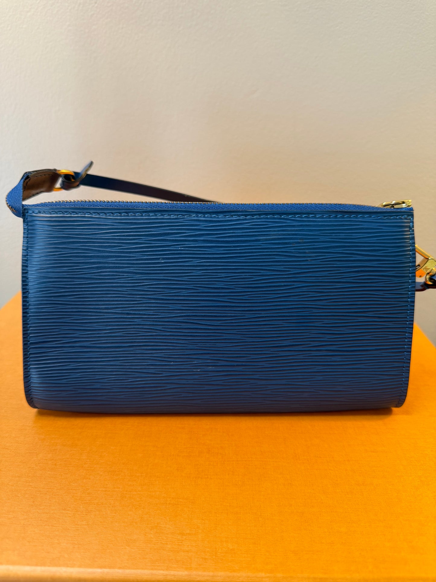 Louis Vuitton Epi Pochette
