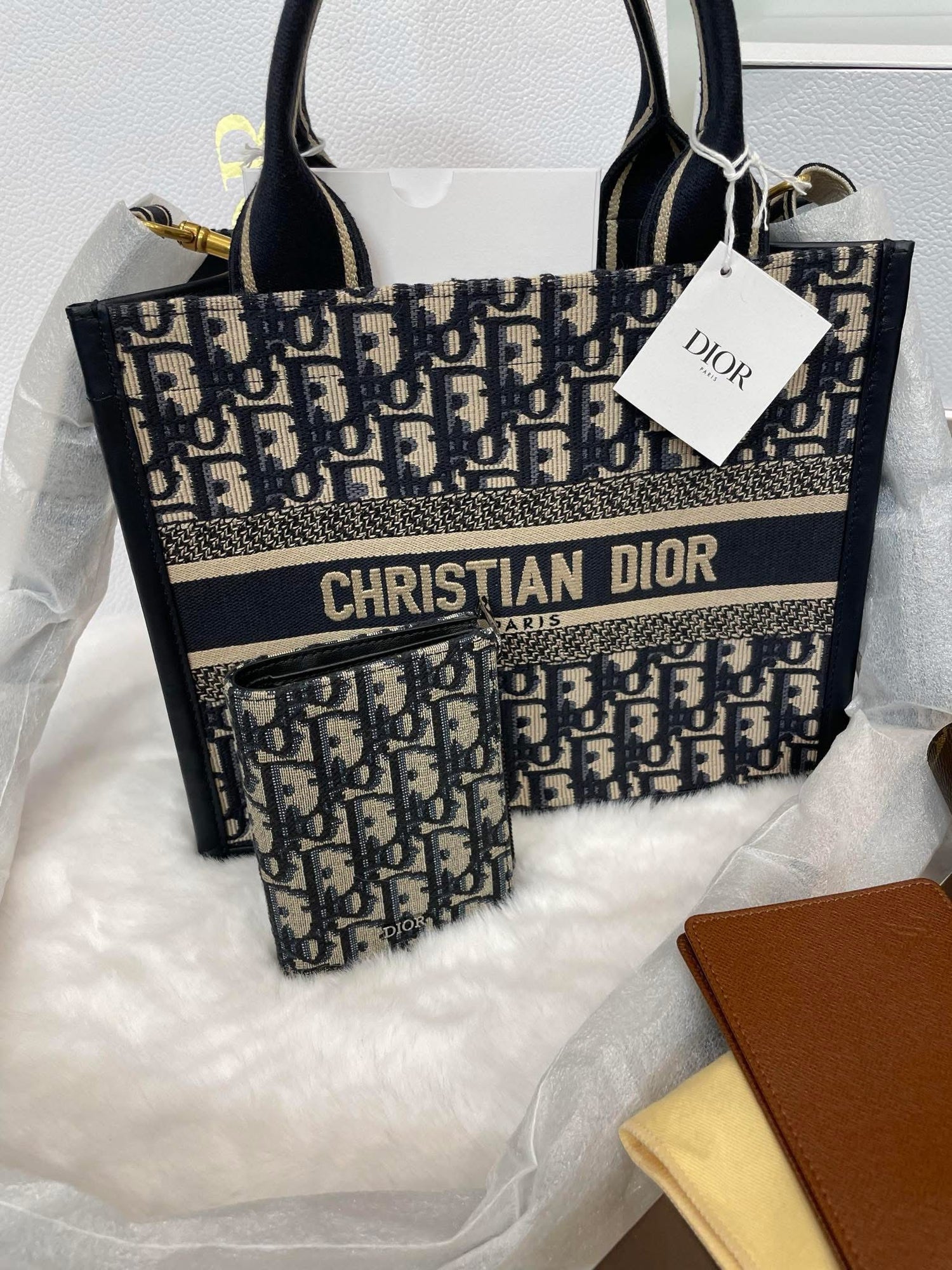Dior