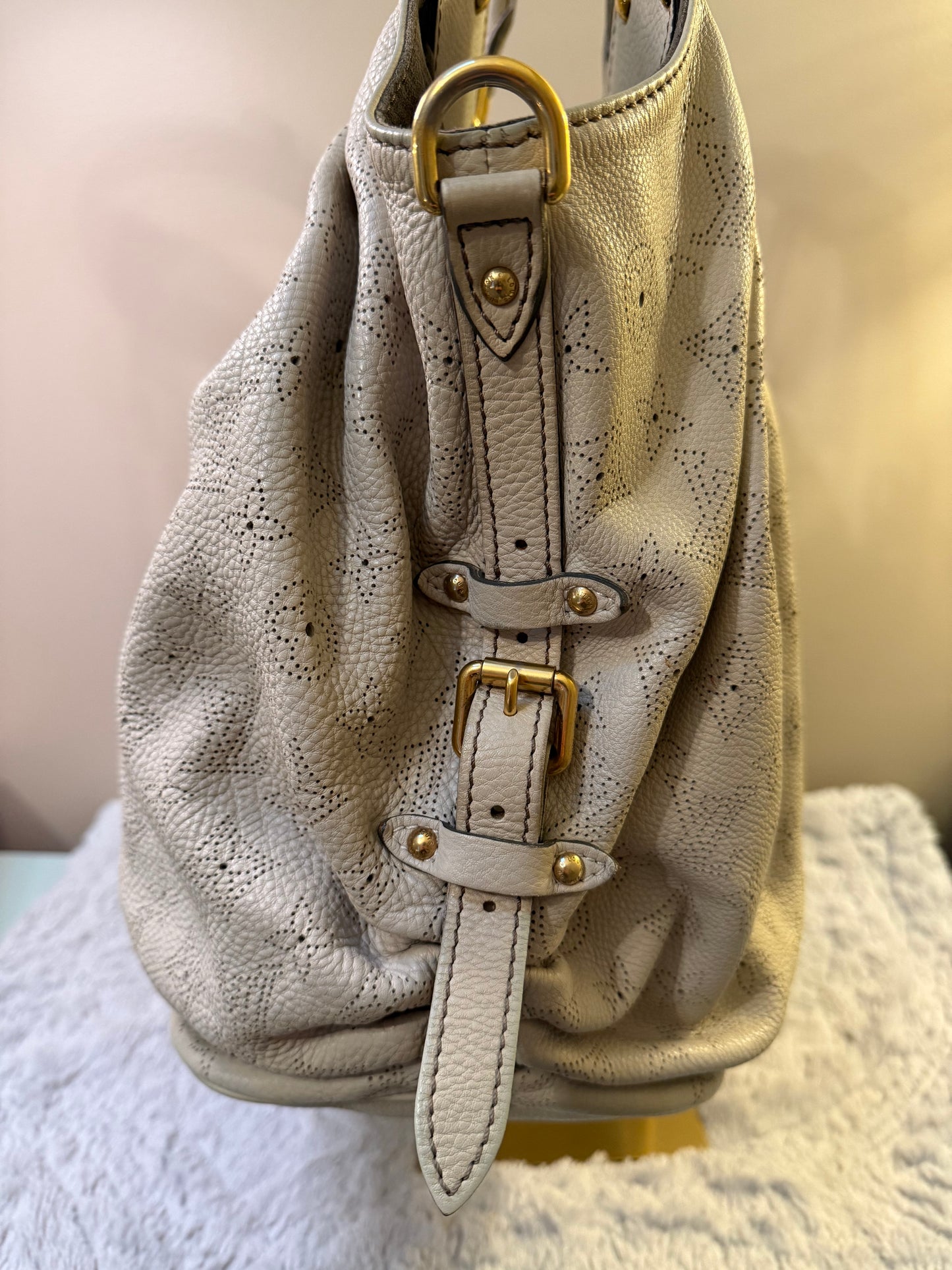 Louis Vuitton monogram Mahina Hobo XL