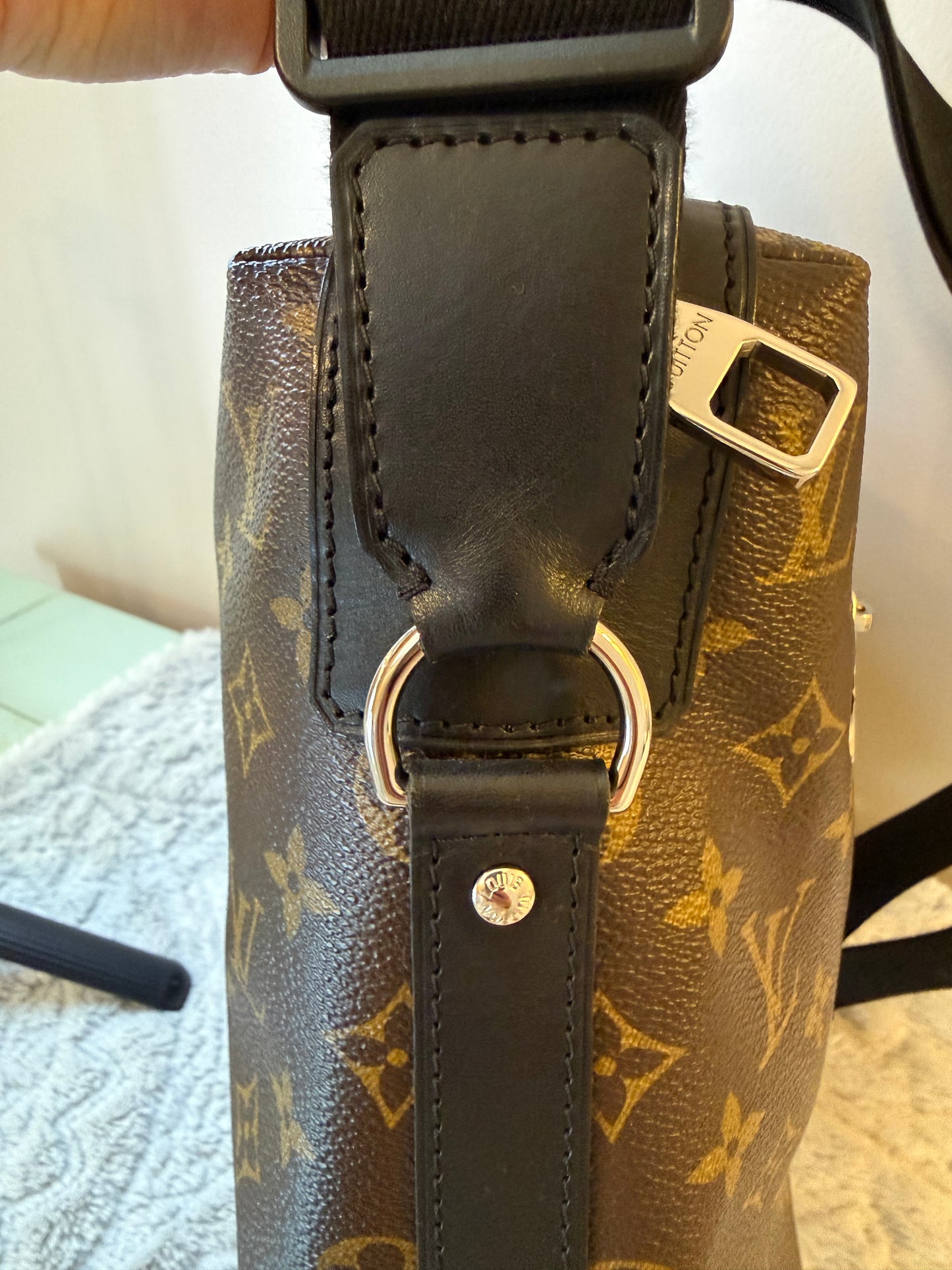 Louis Vuitton
Monogram Macassar Torres GM w/Strap