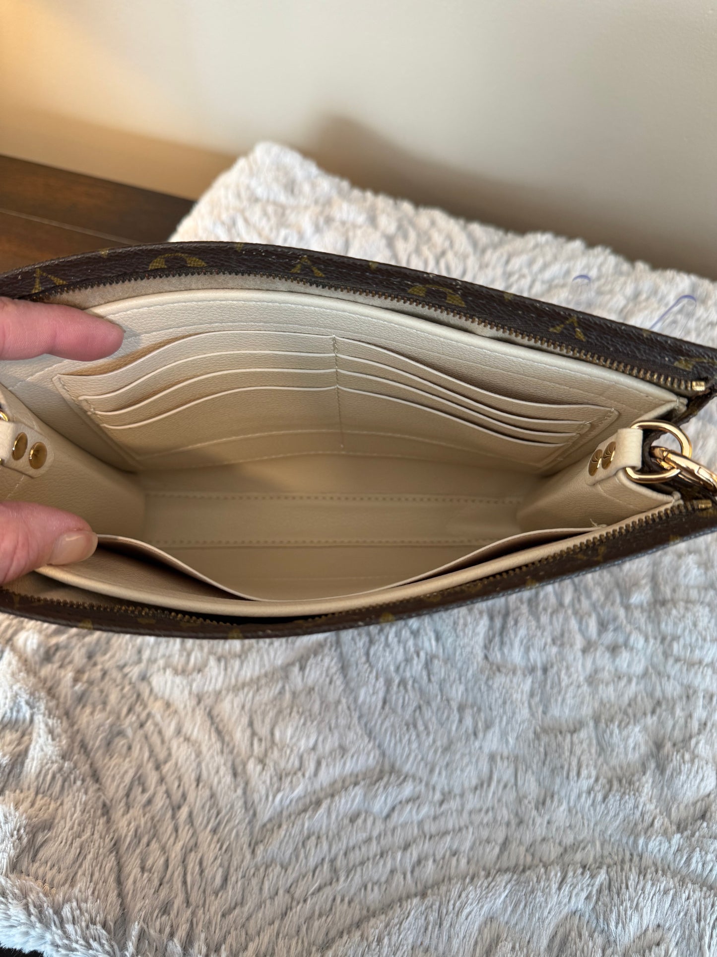 Louis Vuitton Toiletry 26- includes conversion kit and crossbody straps