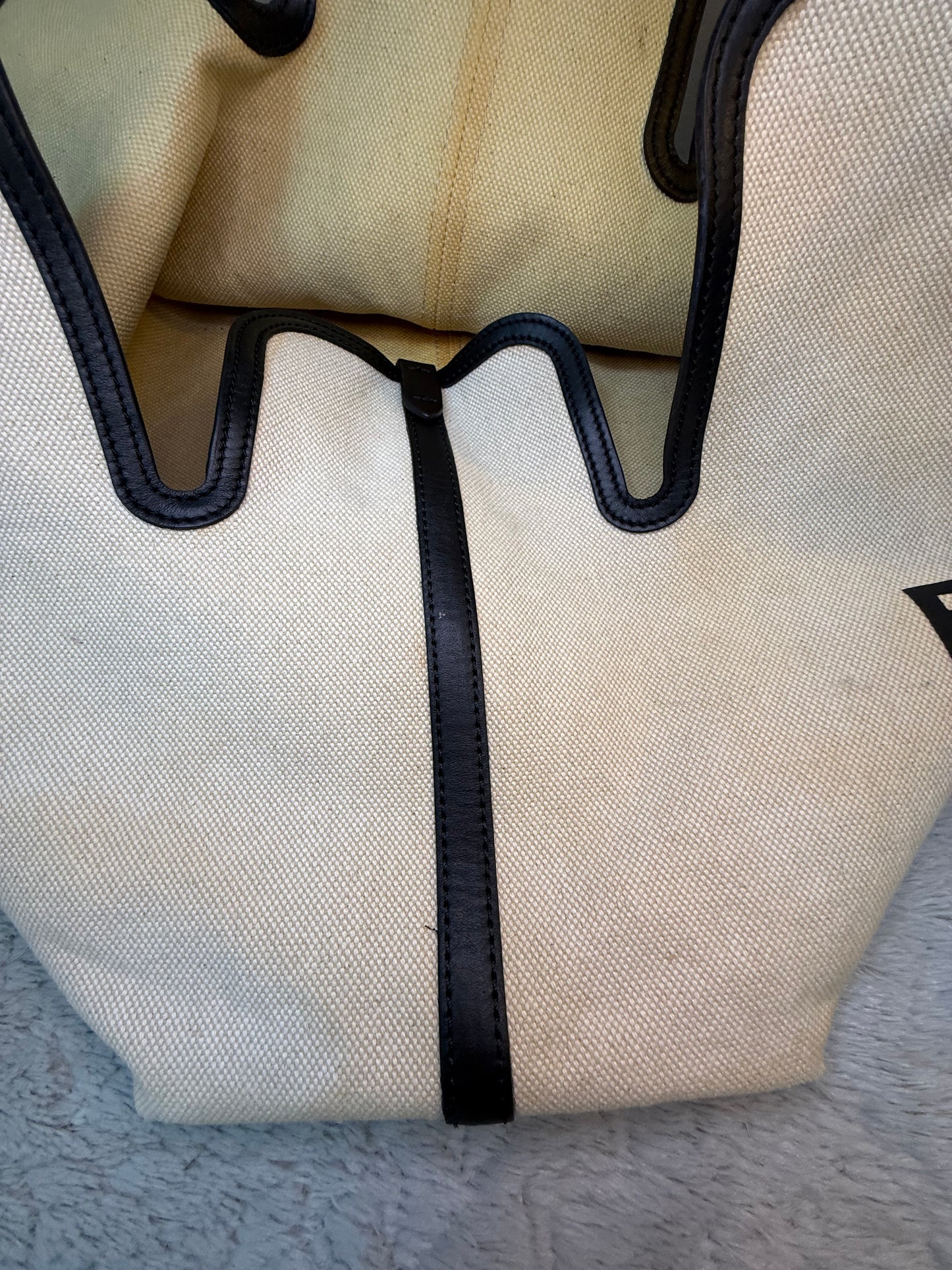 Burberry
Medium Canvas Soft Belt Tote