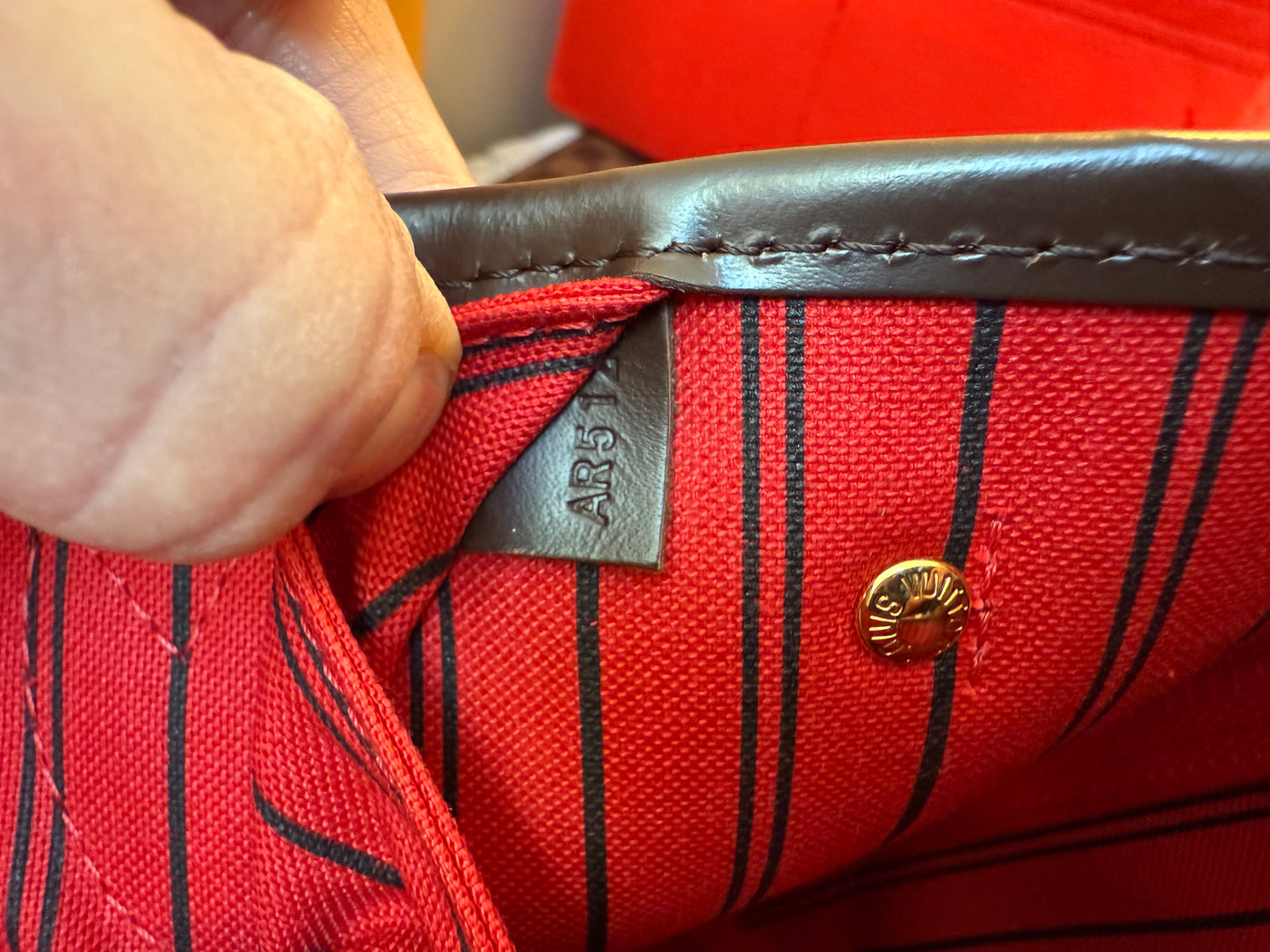 Louis Vuitton Neverfull PM with internal Pouch and organizer (unused)