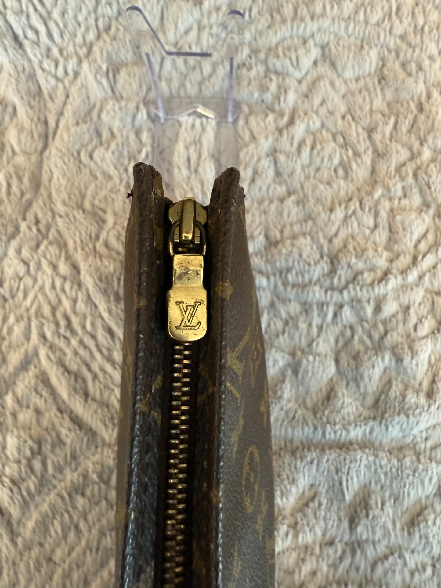 Louis Vuitton Toiletry 26- includes conversion kit and crossbody straps
