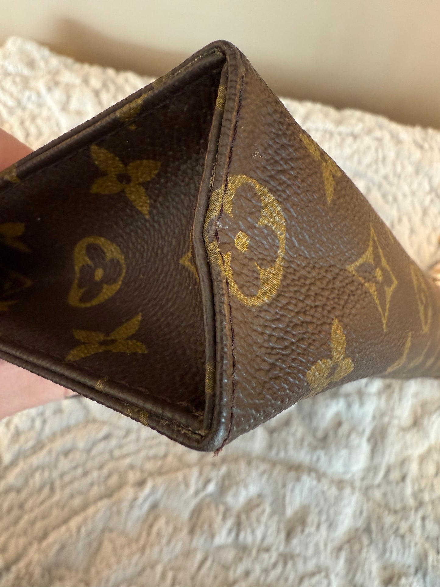 Louis Vuitton Toiletry 26- includes conversion kit and crossbody straps