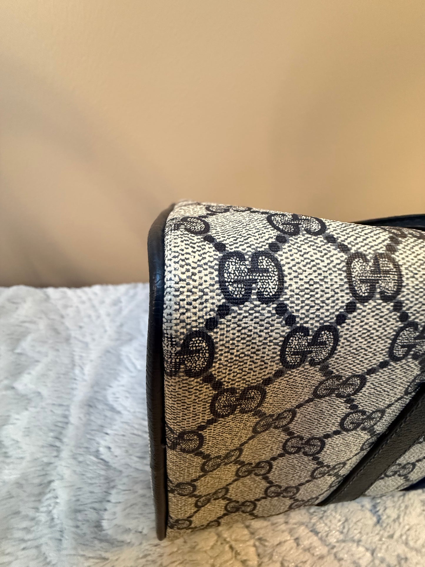 Gucci
GG Supreme Boston Bag- Vintage