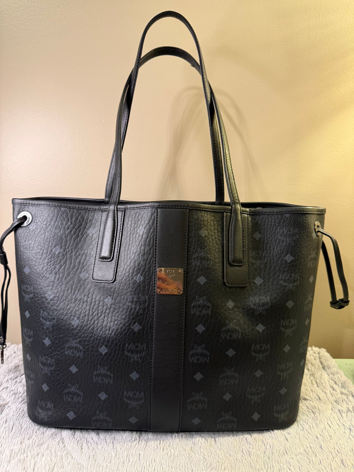 MCM Medium Shopper Tote