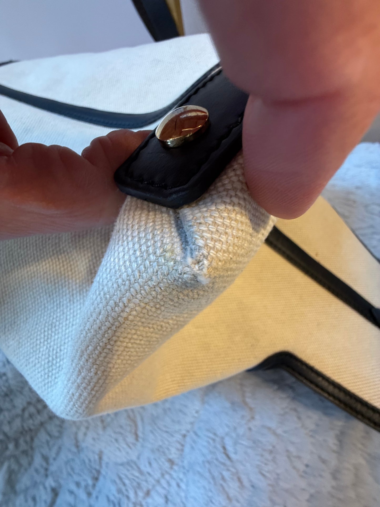 Burberry
Medium Canvas Soft Belt Tote