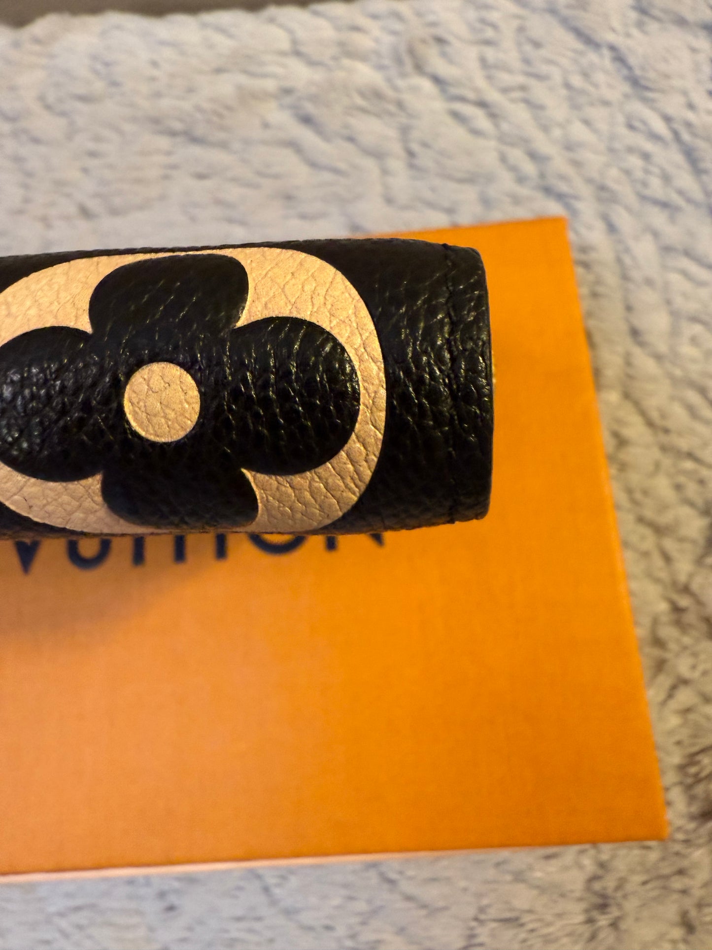 Limited Edition LOUIS VUITTON Crafty
Monogram Empreinte Zippy Wallet