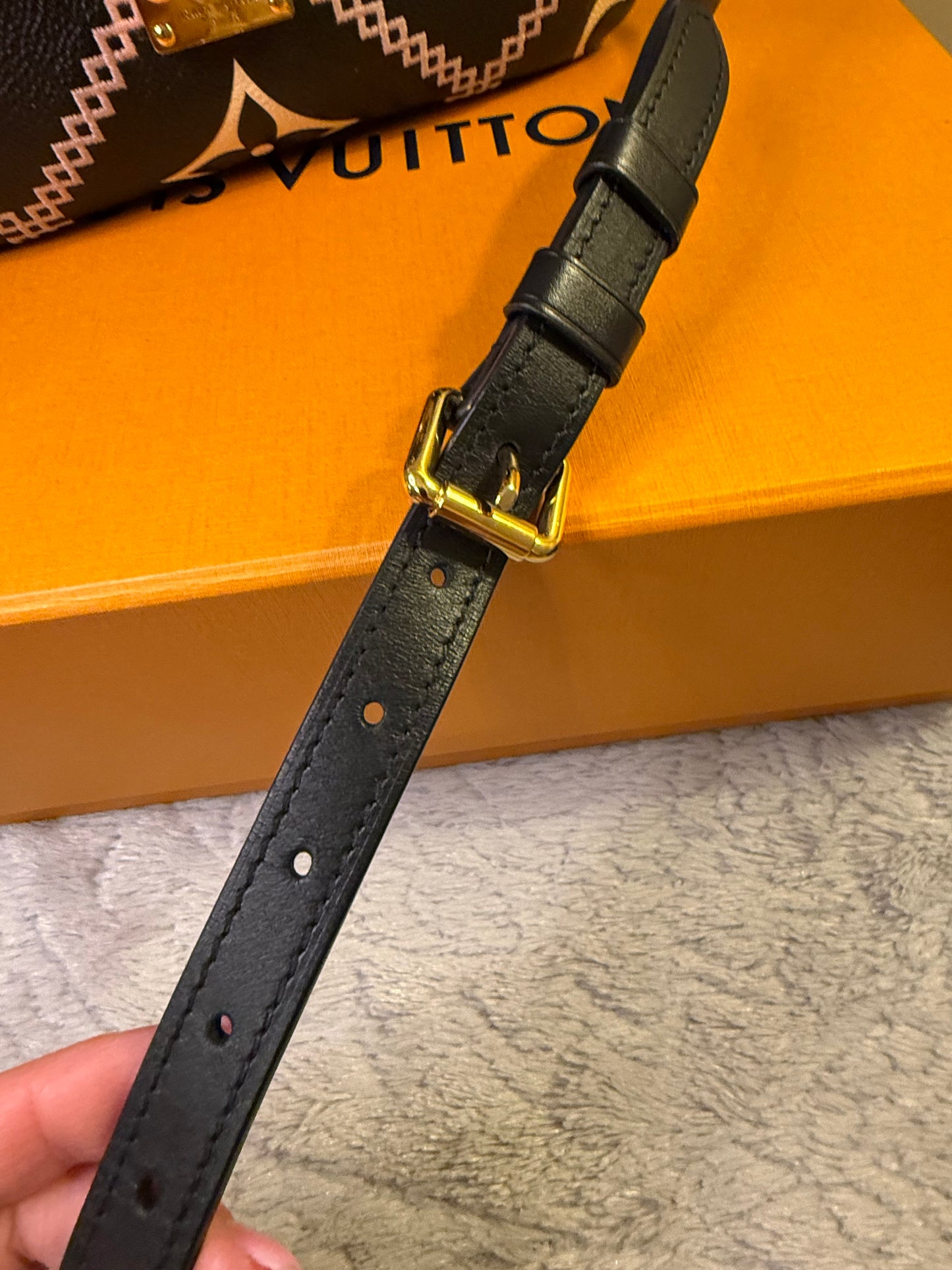 Louis Vuitton Pochette Metis Monogram Empreinte Giant Broderies