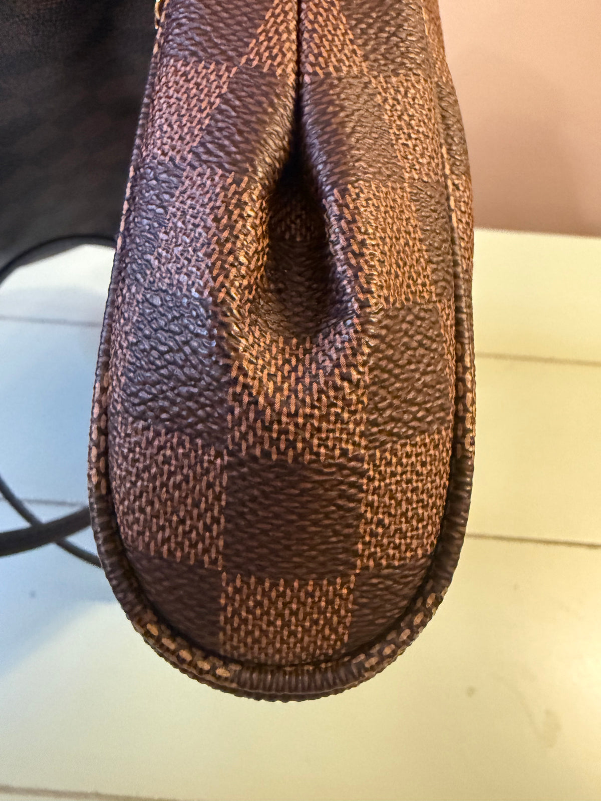 Louis Vuitton Favorite MM  A++ condition