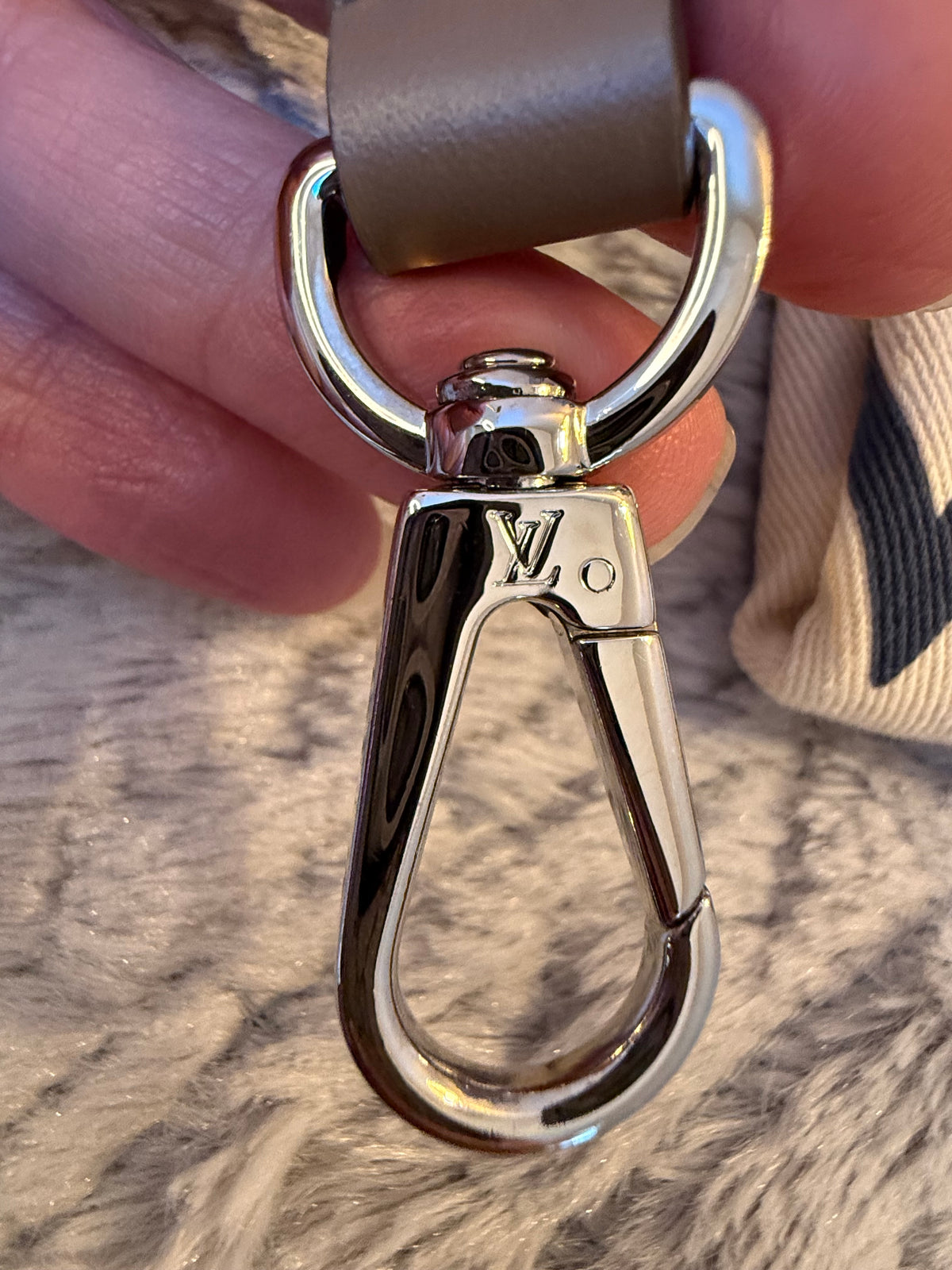 Louis Vuitton
Mahina Muria Bucket Bag