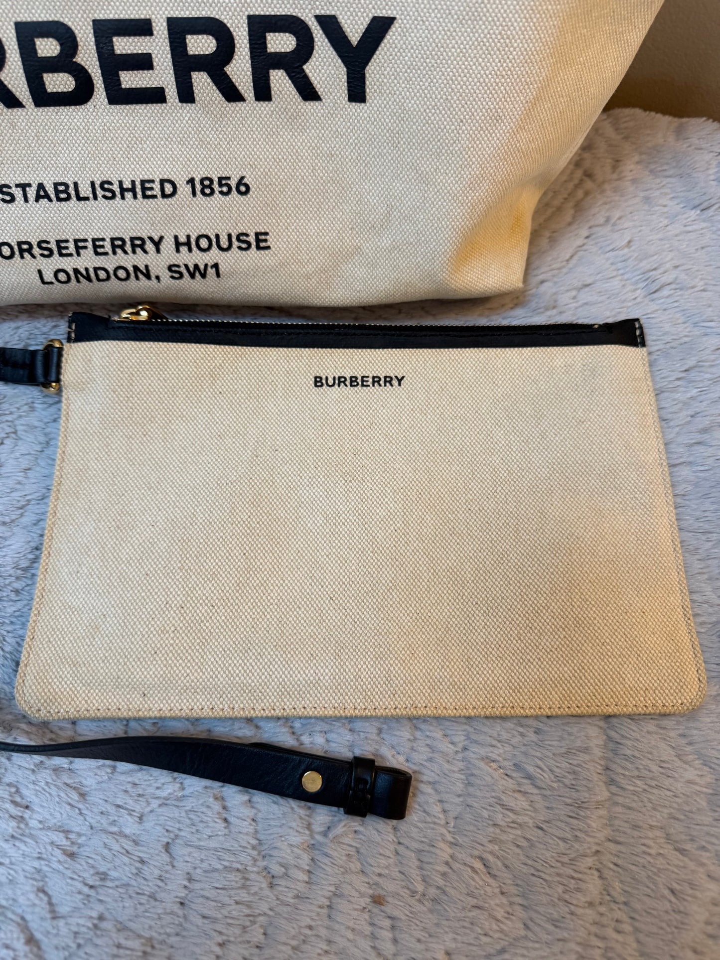 Burberry
Medium Canvas Soft Belt Tote