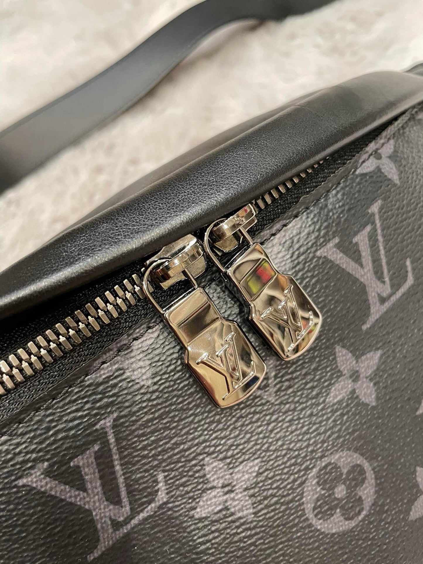 Louis Vuitton Discovery Bumbag Monogram Eclipse Canvas