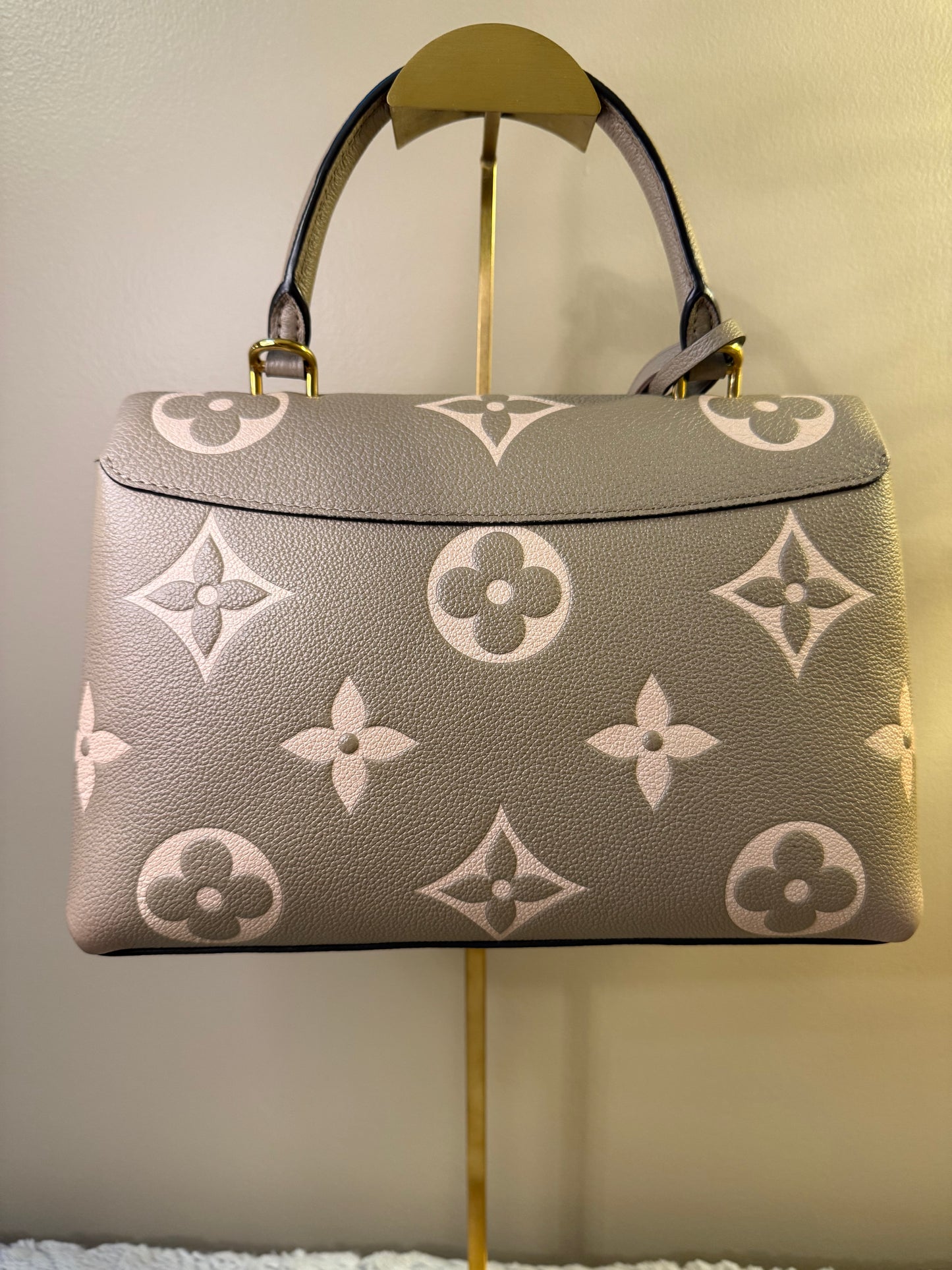 Louis Vuitton Madeleine MM -like new, currently sold out