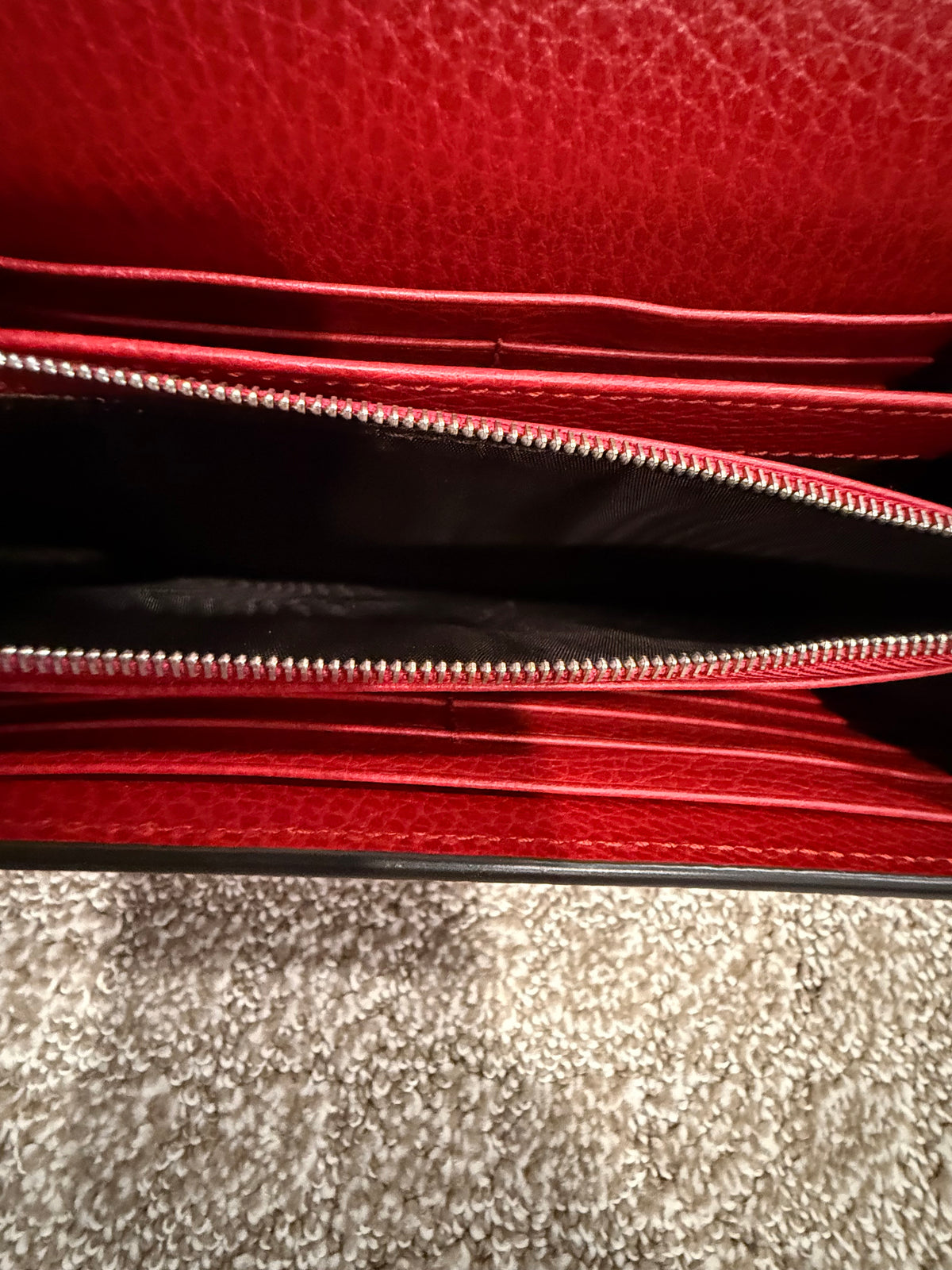 Gucci
Dionysus Chain Wallet Leather with Embellished Detail