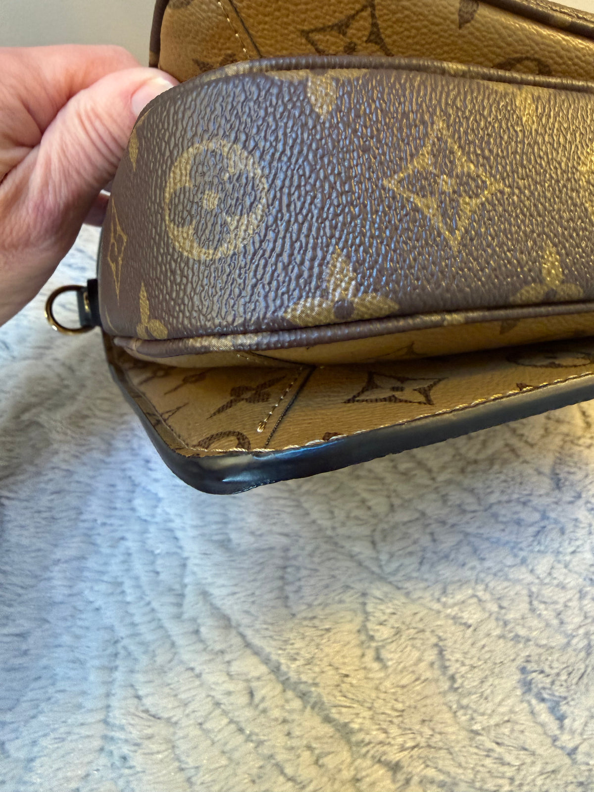 Louis Vuitton Monogram Reverse Pochette Métis