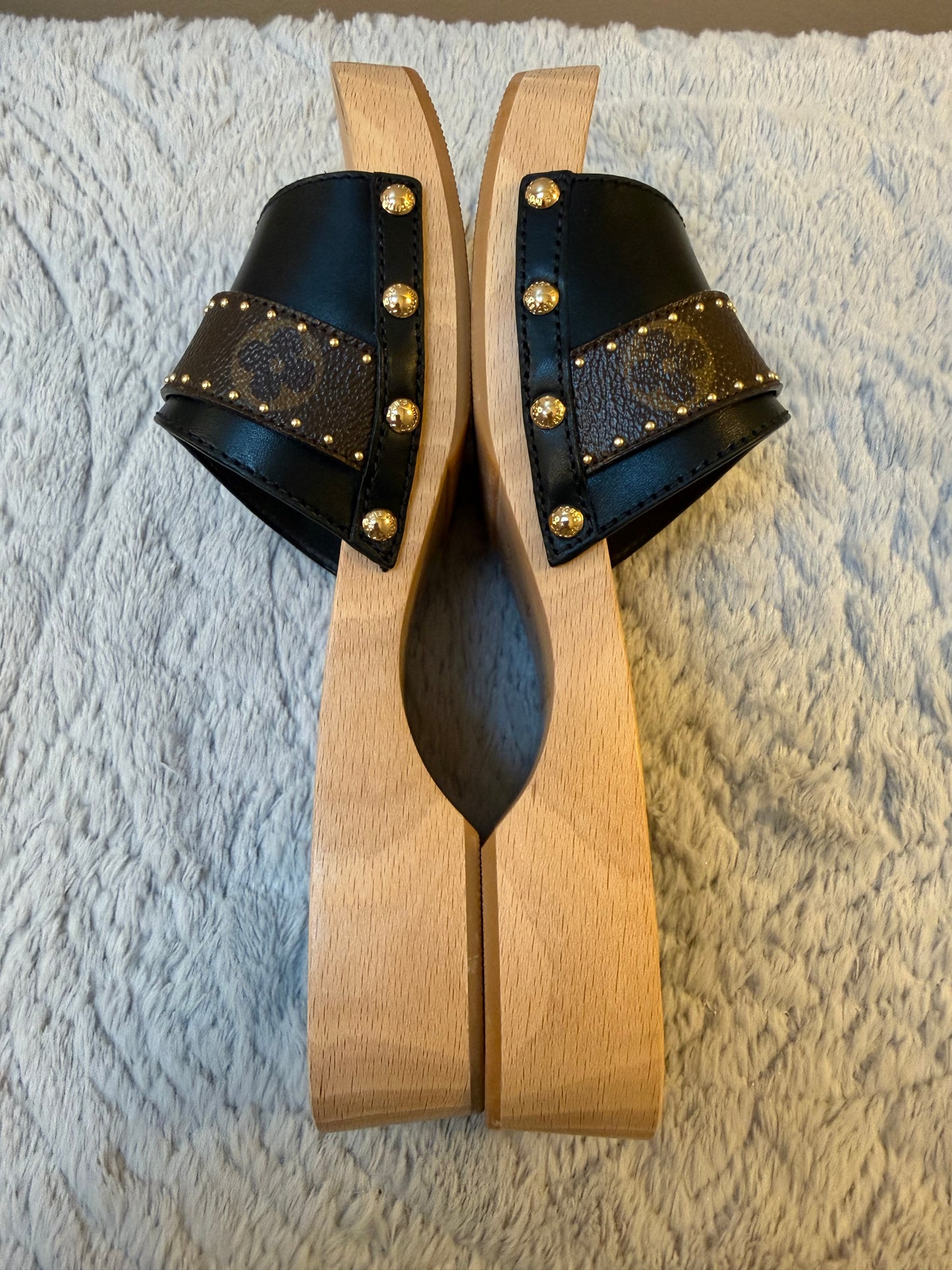 Louis Vuitton Monogram Cottage Mule | Size US 8 / EU 39