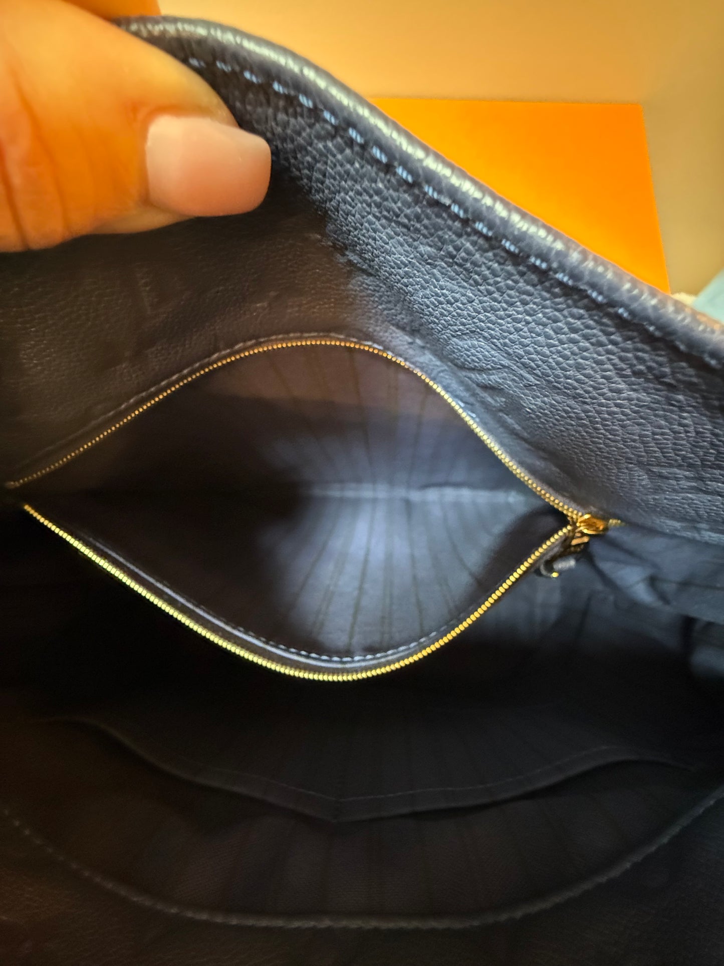 Louis Vuitton Métis Hobo