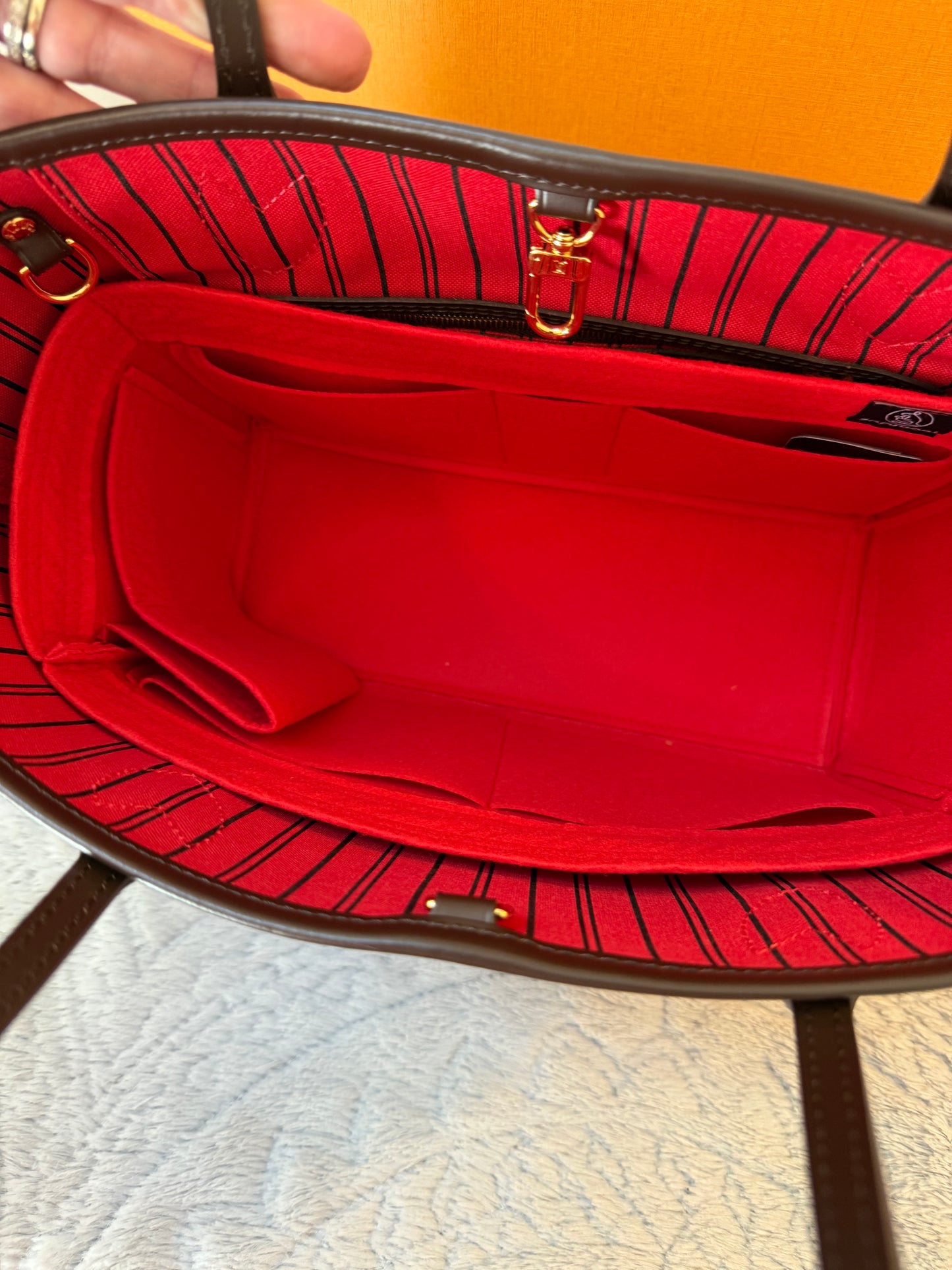 Louis Vuitton Neverfull PM with internal Pouch and organizer (unused)