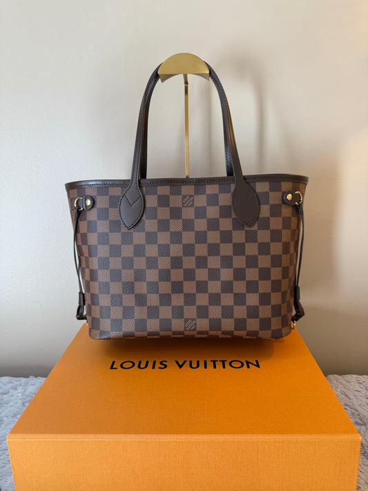 Louis Vuitton Neverfull PM with internal Pouch and organizer (unused)