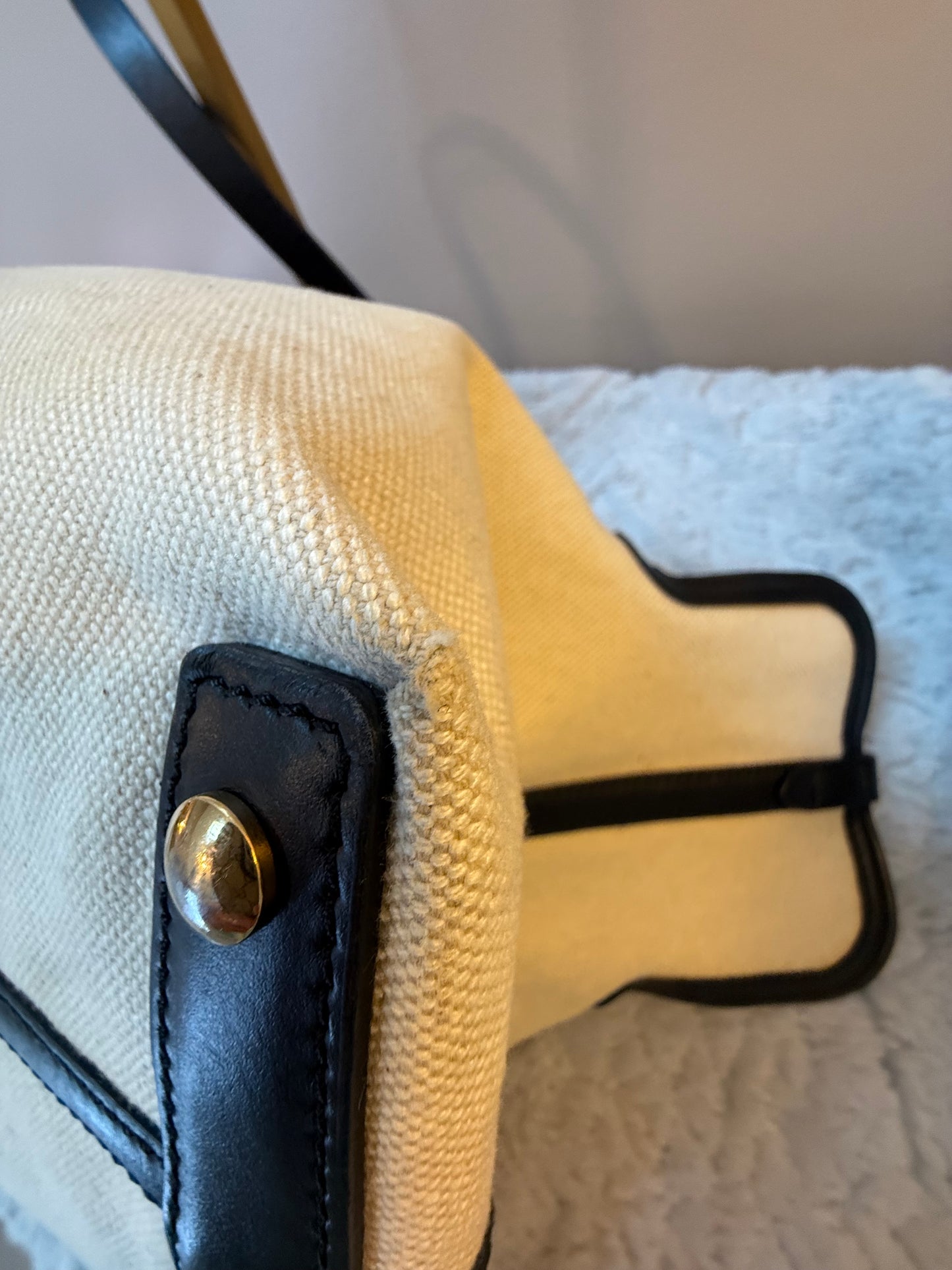 Burberry
Medium Canvas Soft Belt Tote