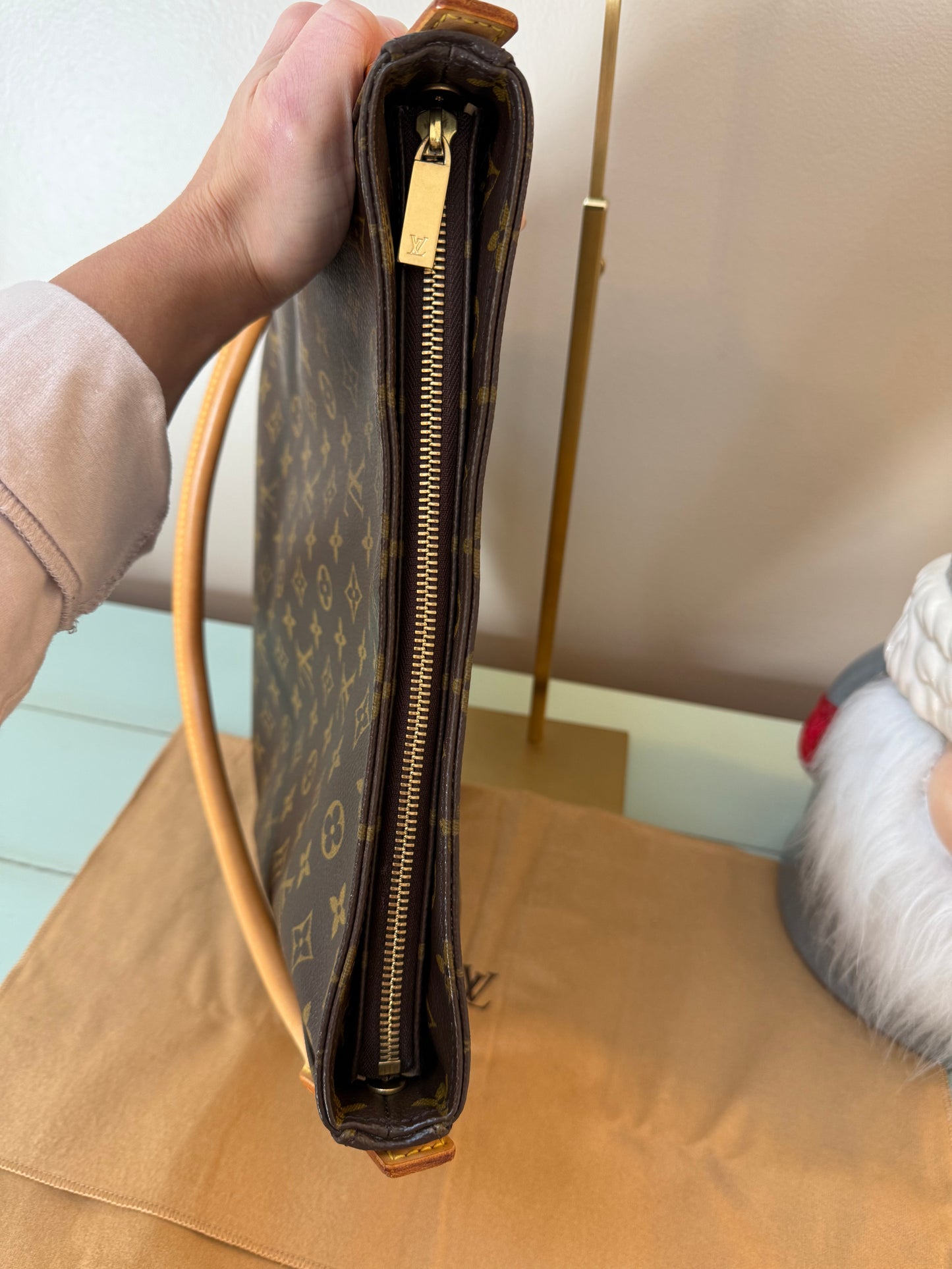 Louis Vuitton Looping GM- Like New
