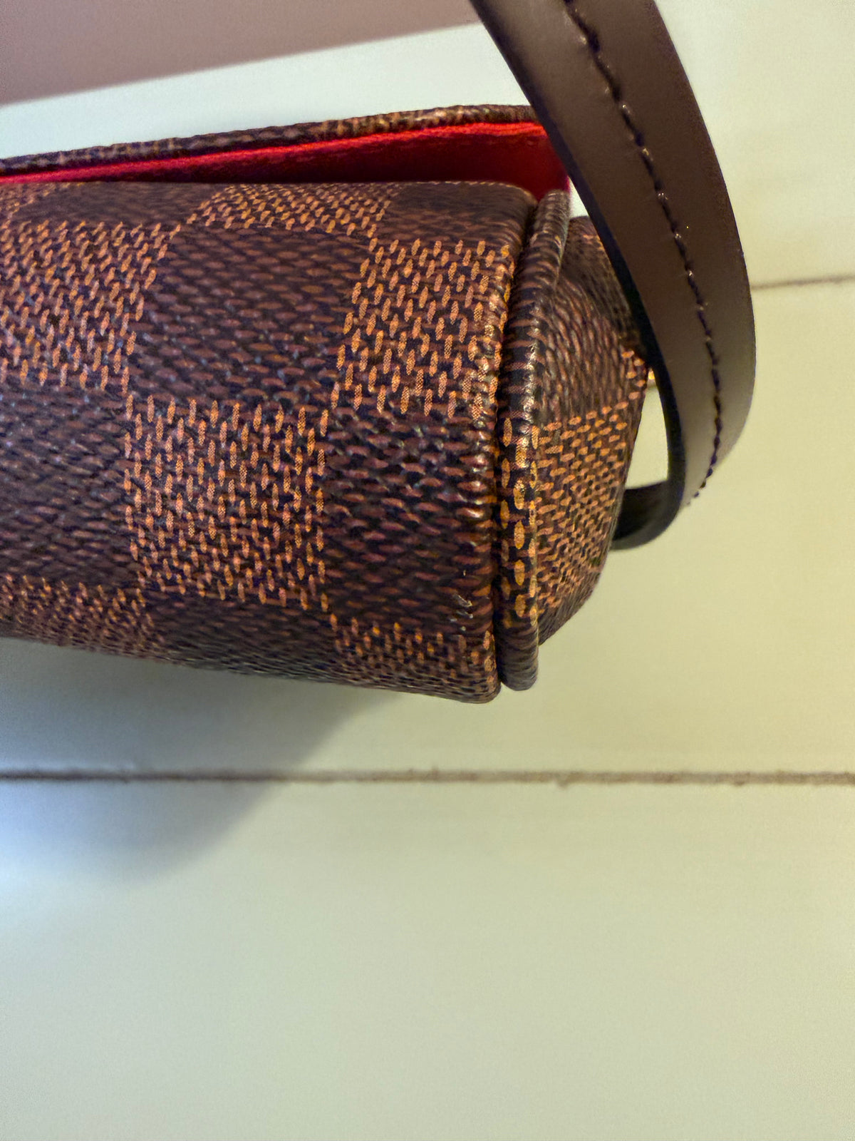 Louis Vuitton Favorite MM  A++ condition