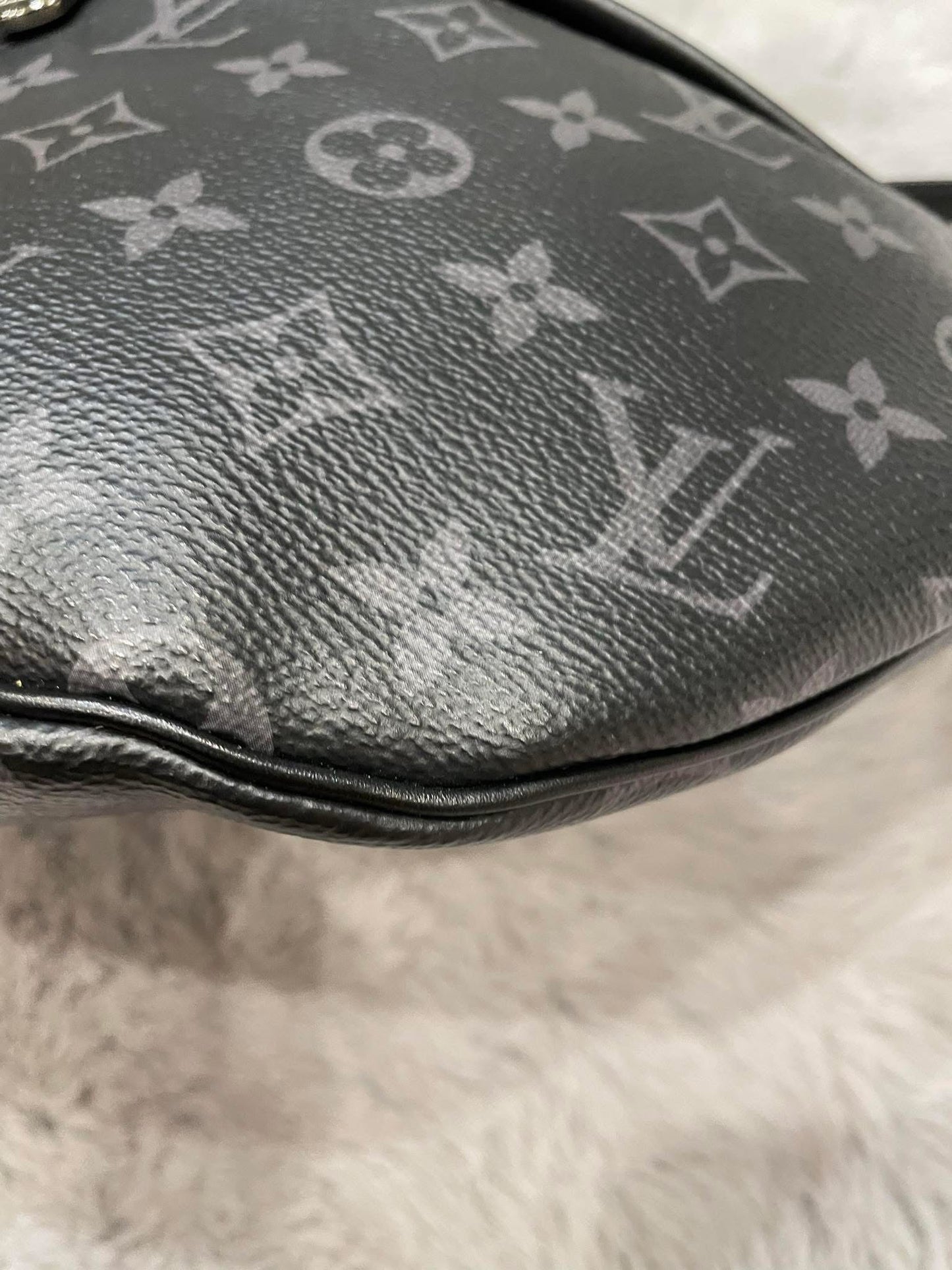 Louis Vuitton Discovery Bumbag Monogram Eclipse Canvas