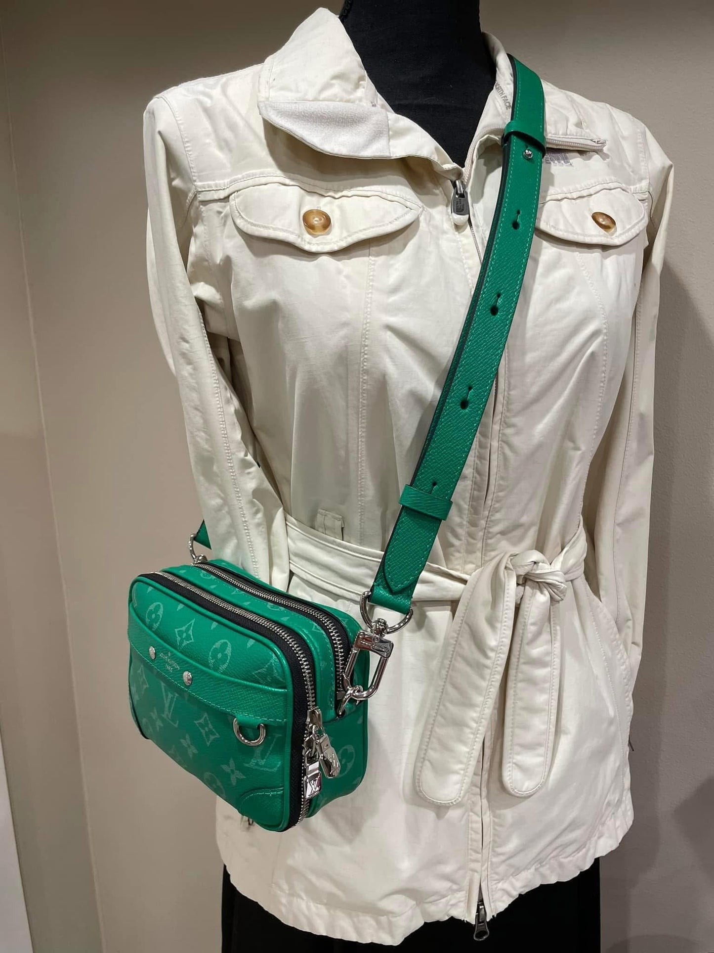 Louis Vuitton Alpha Wearable Wallet in Taigarama (Unisex)