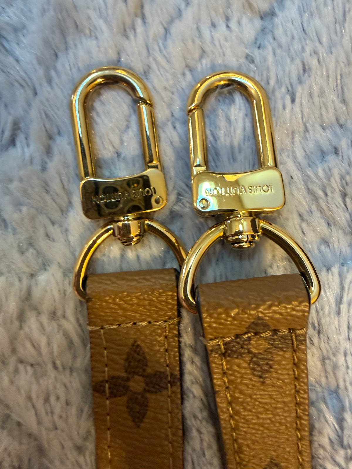 Louis Vuitton Monogram Reverse Pochette Métis