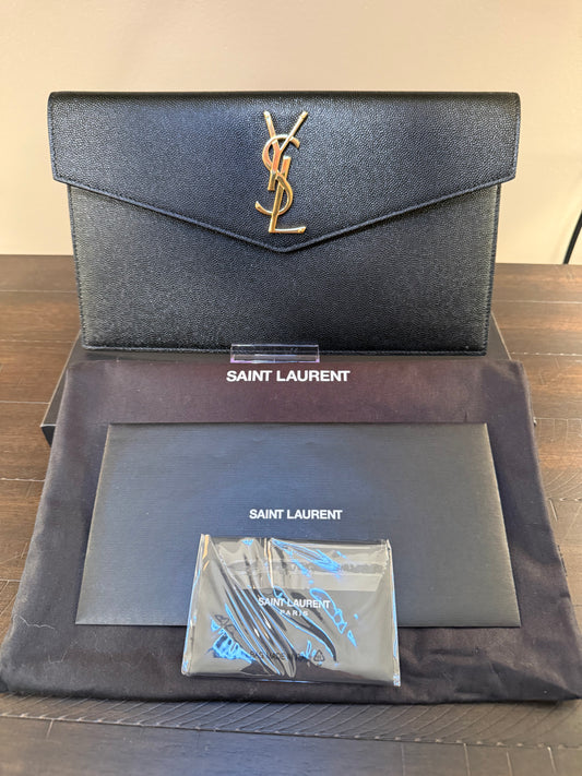 SAINT LAURENT UPTOWN POUCH IN GRAIN DE POUDRE LEATHER-NWT