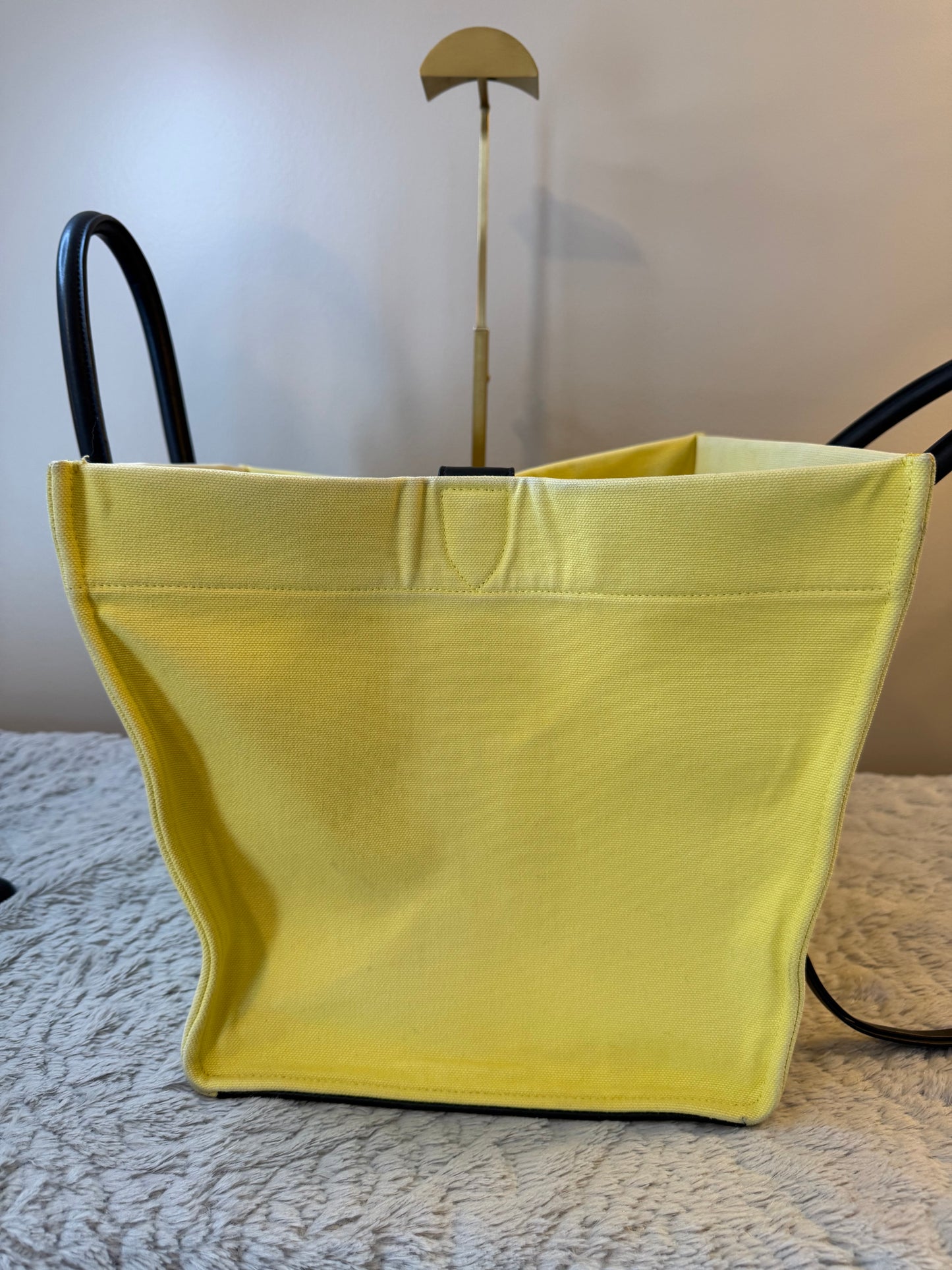 CELINE
Luggage Phantom cloth handbag