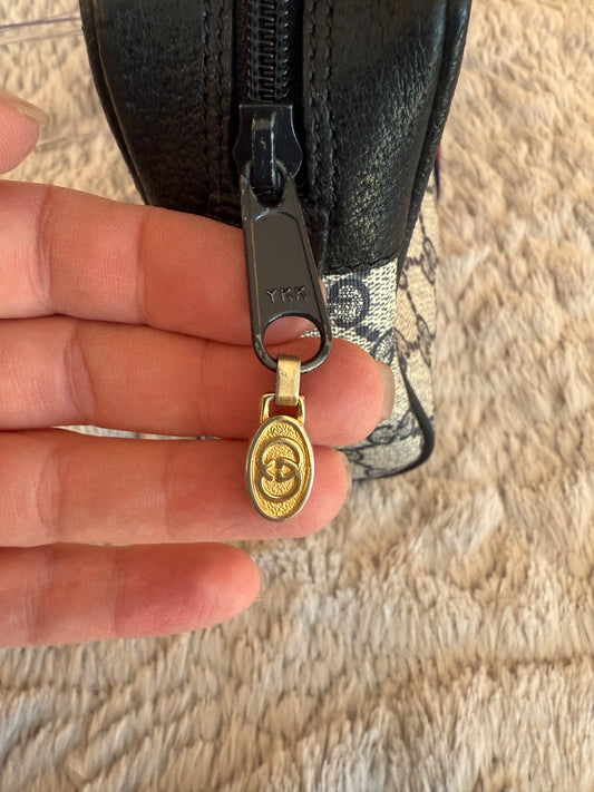 Gucci (Vintage) travel bag/ clutch