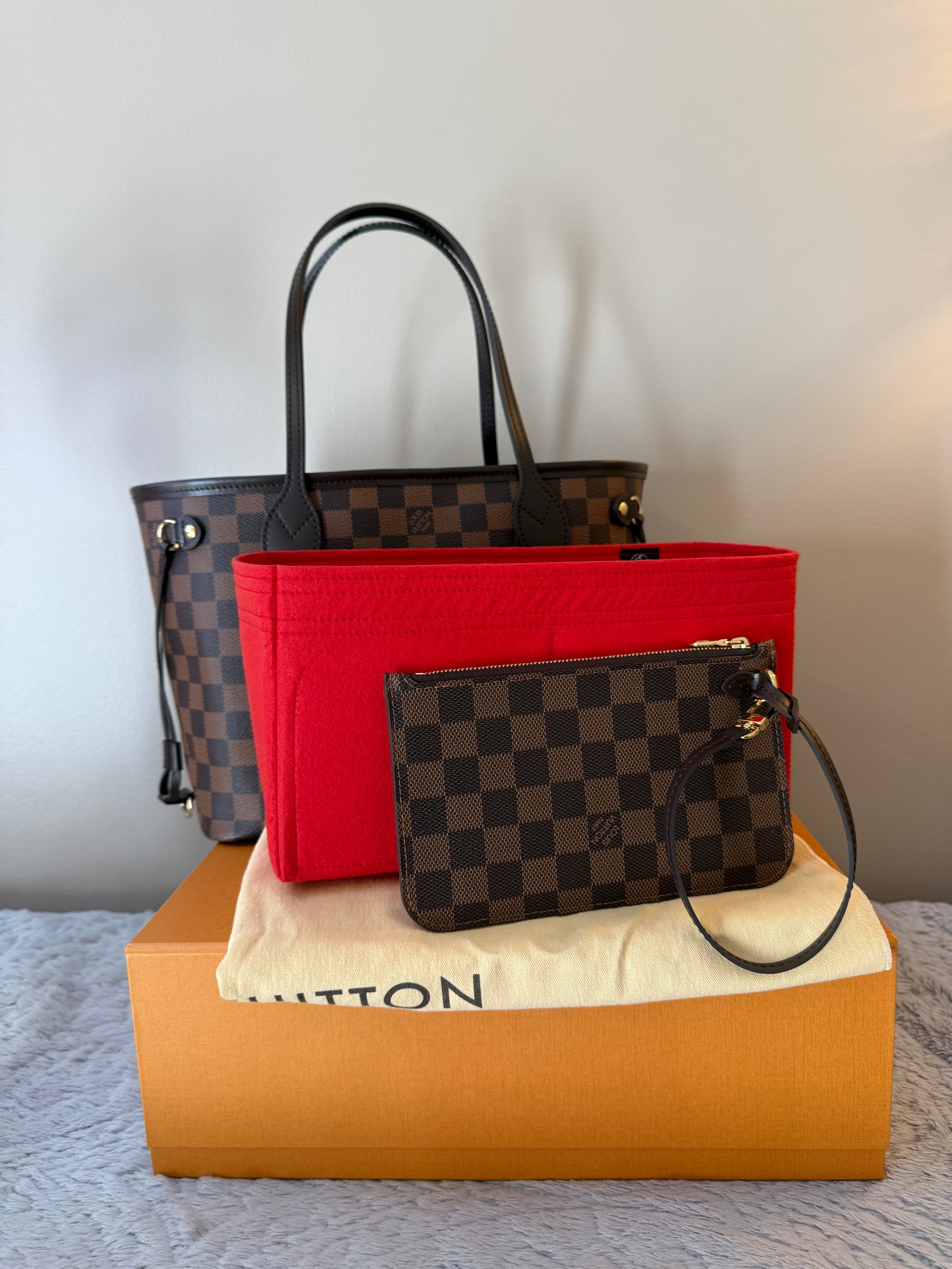 Louis Vuitton Neverfull PM with internal Pouch and organizer (unused)